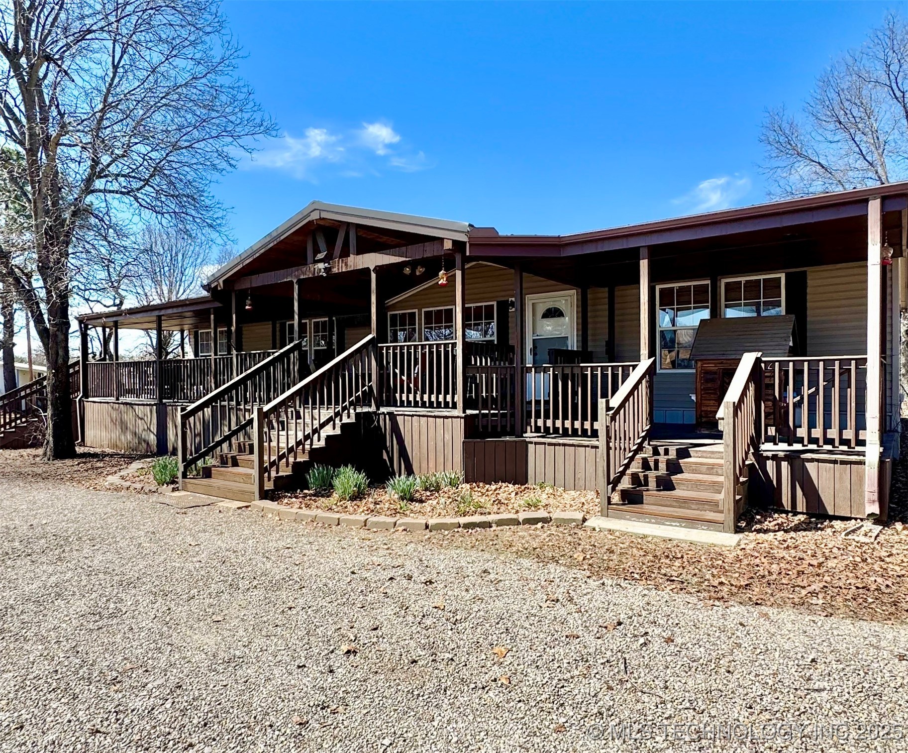 430203 E 1146 Property Photo