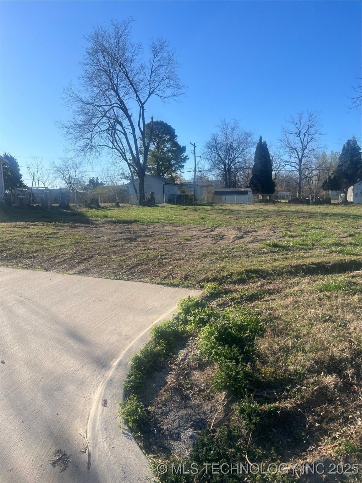 3720 E King Place Property Photo 3