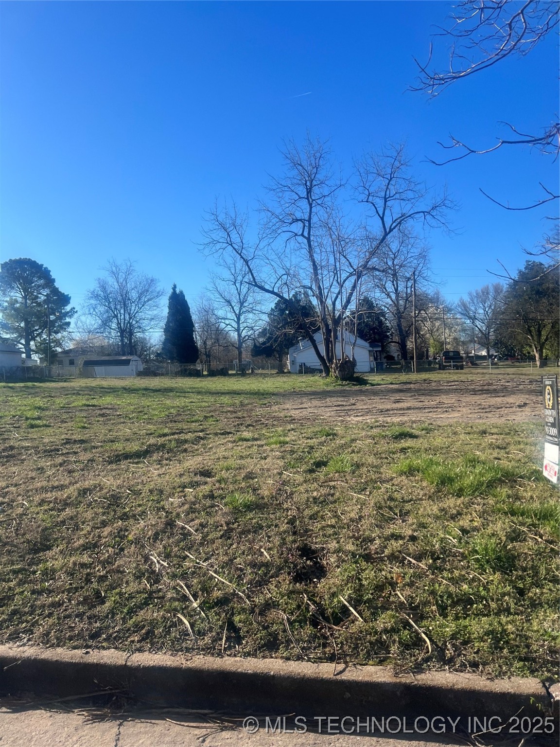 3720 E King Place Property Photo 10