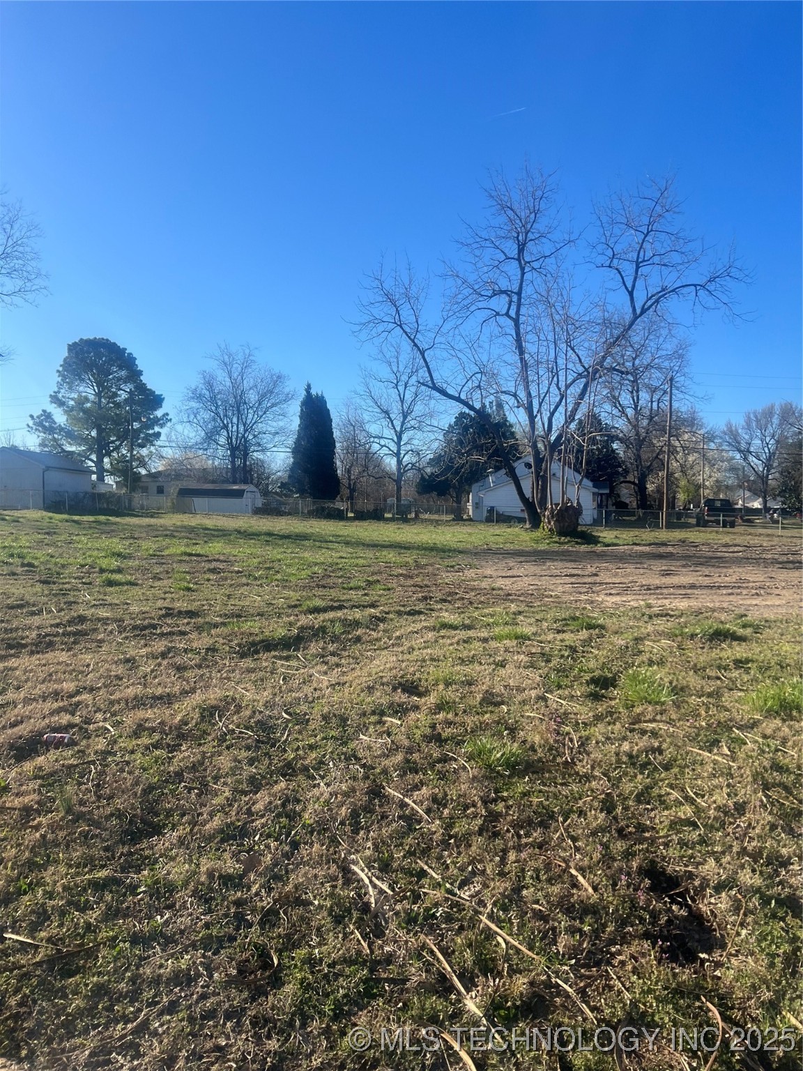3720 E King Place Property Photo 11