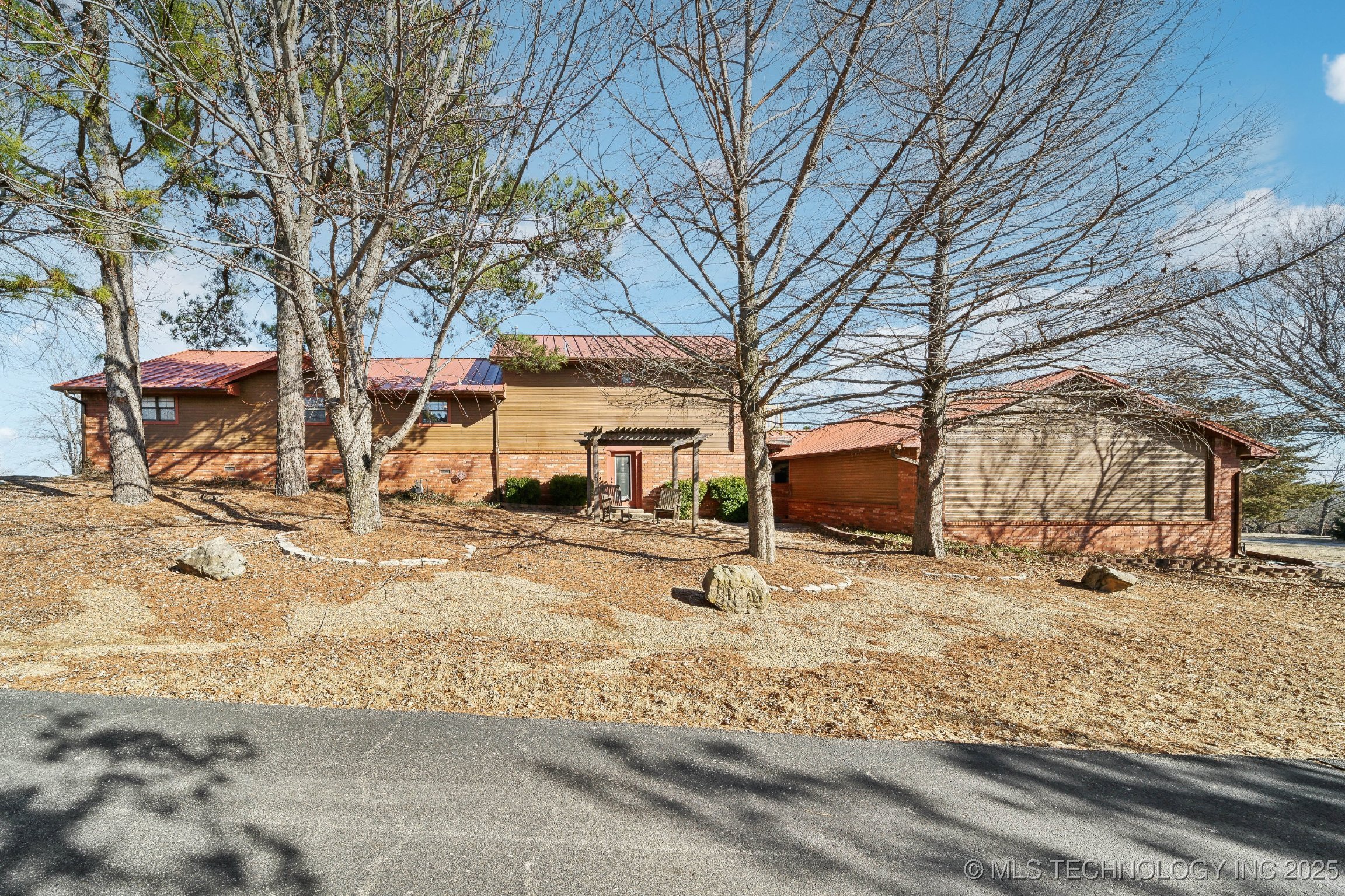 727 N Cedar Point Drive Property Photo