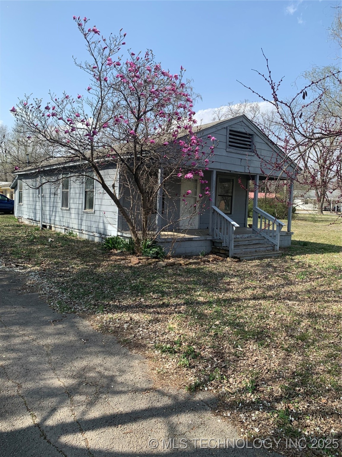 709 S Cedar Street Property Photo