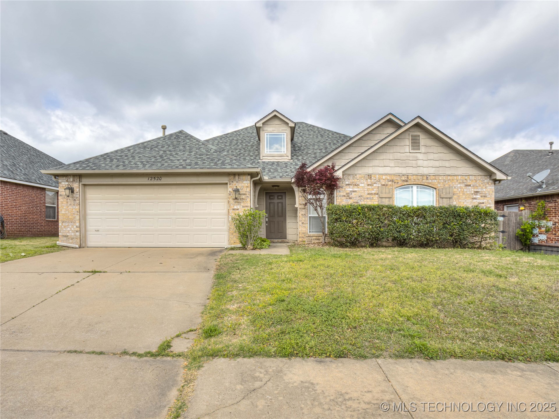 12520 S Birch Avenue Property Photo