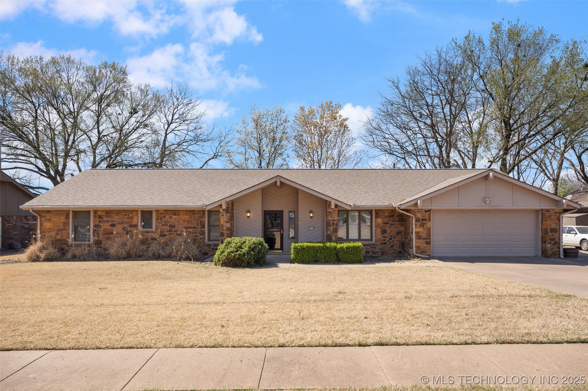 3217 Se Kensington Court Property Photo