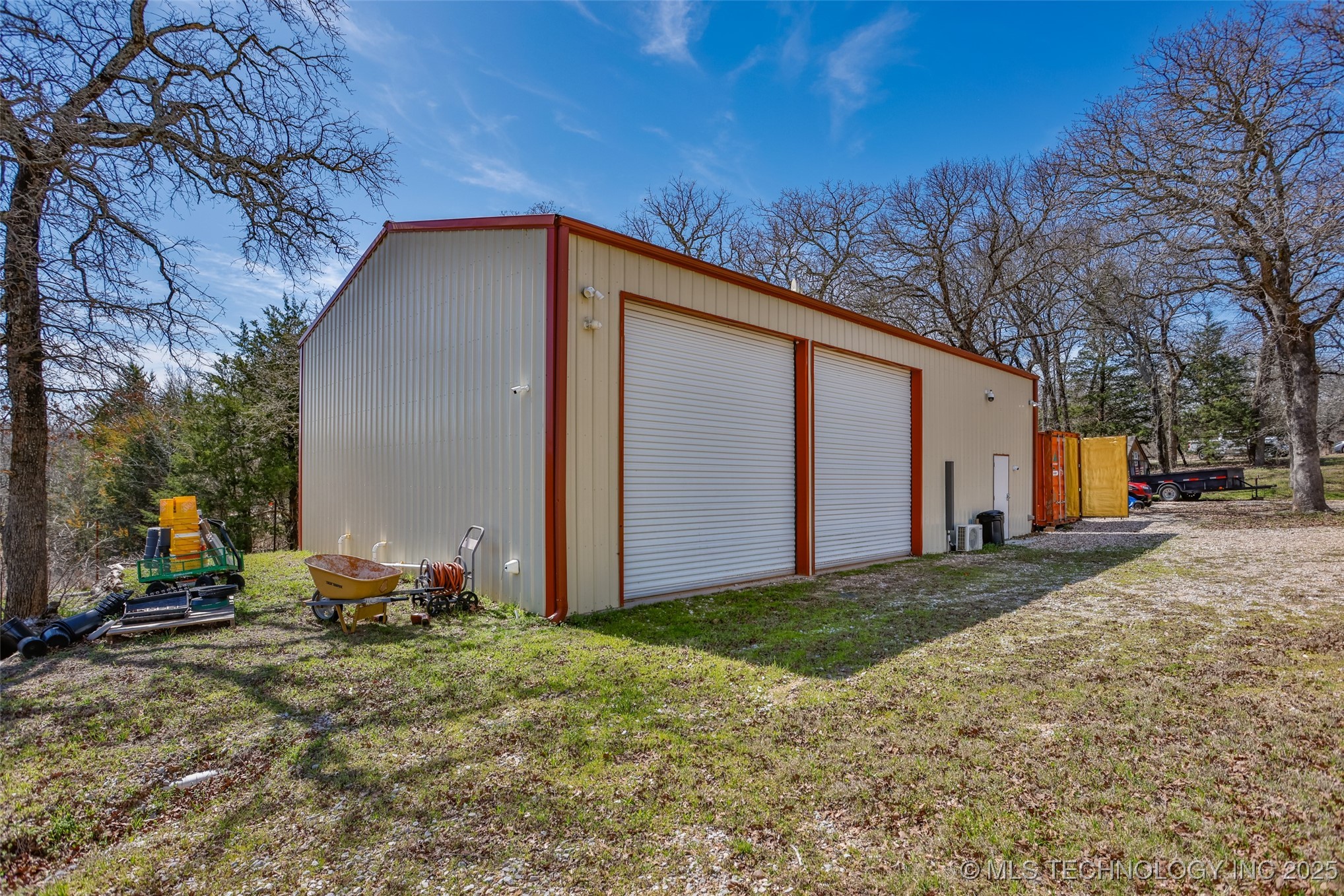 22127 Jimbo Property Photo