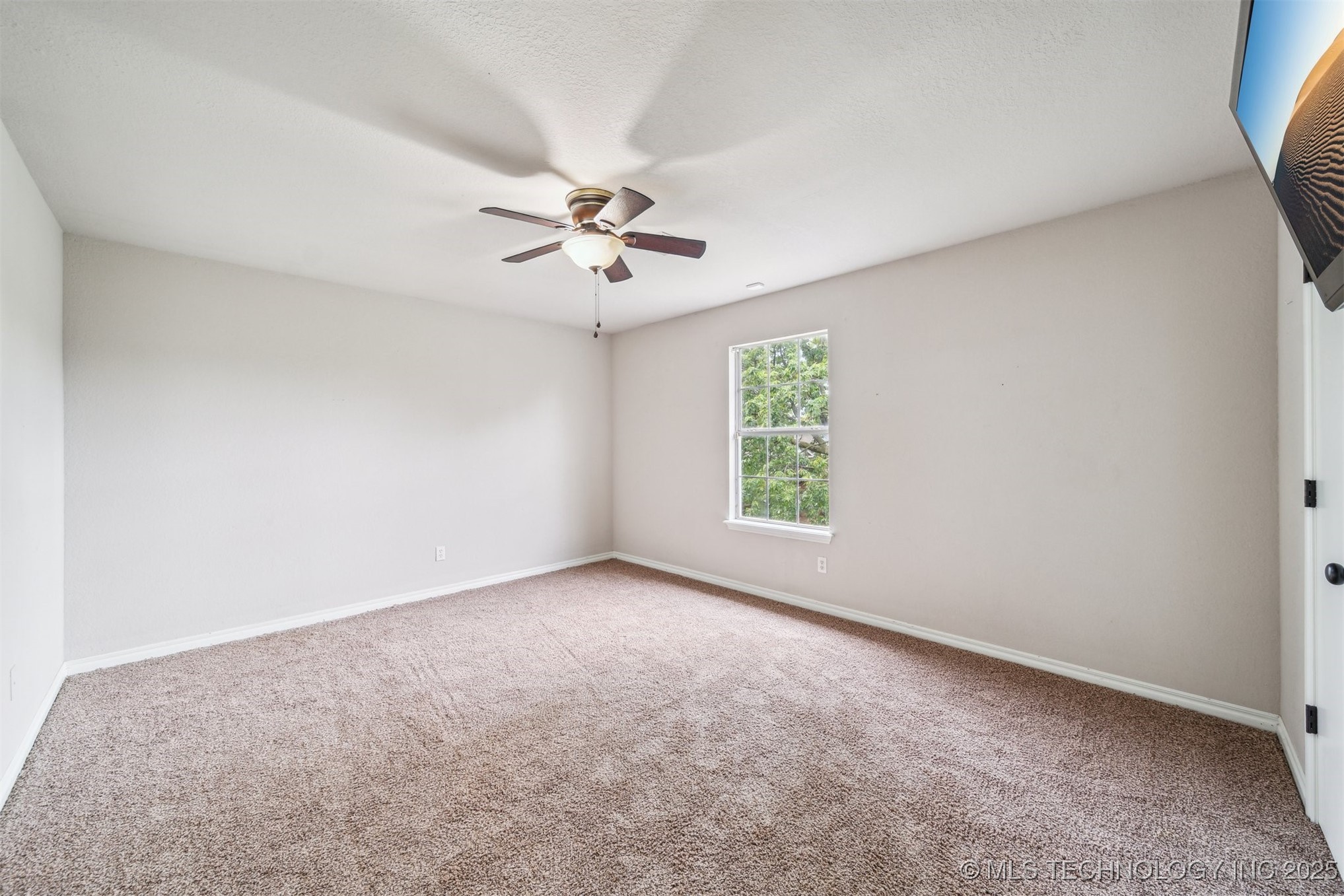 7610 N 127th East Avenue Property Photo 18