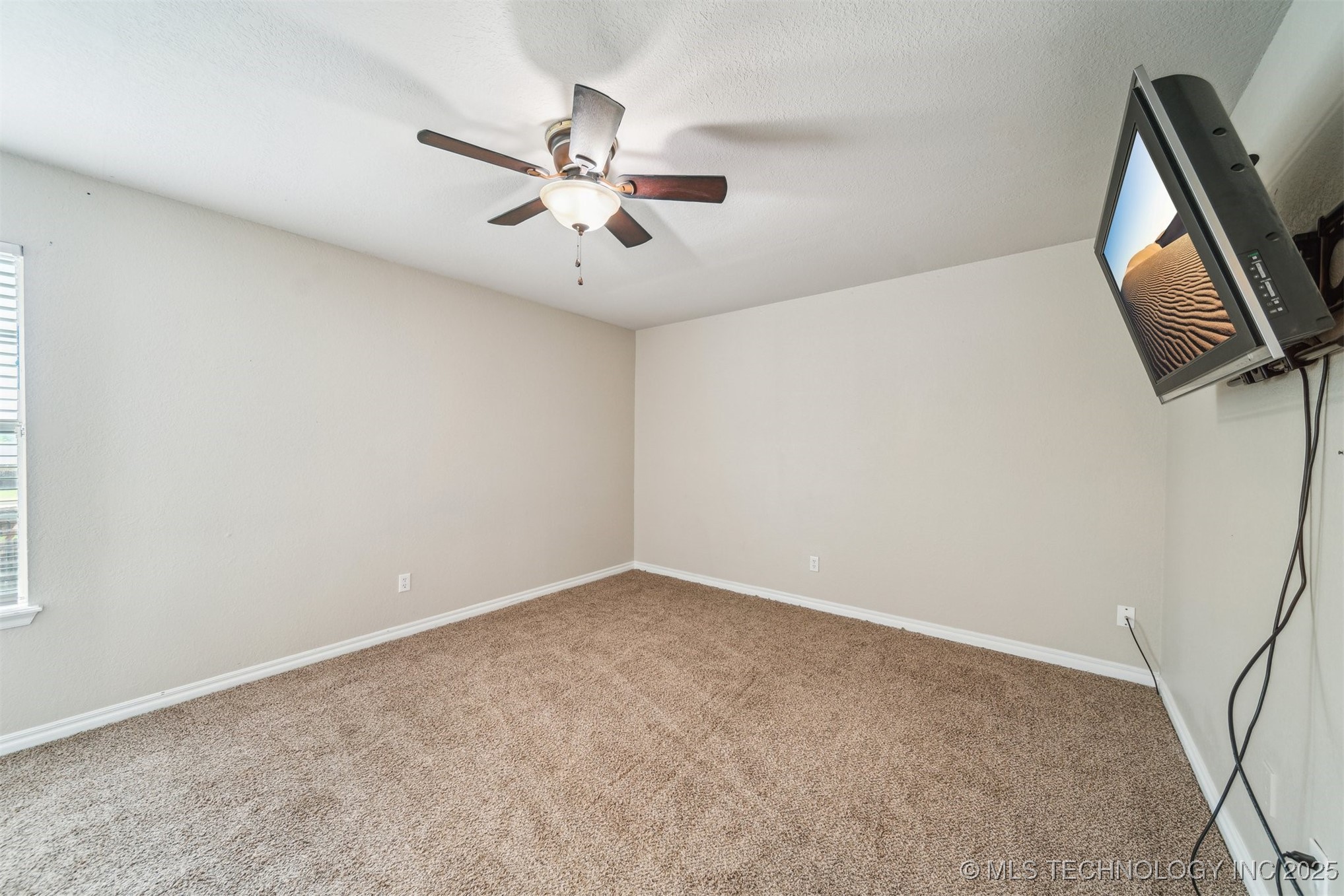 7610 N 127th East Avenue Property Photo 20