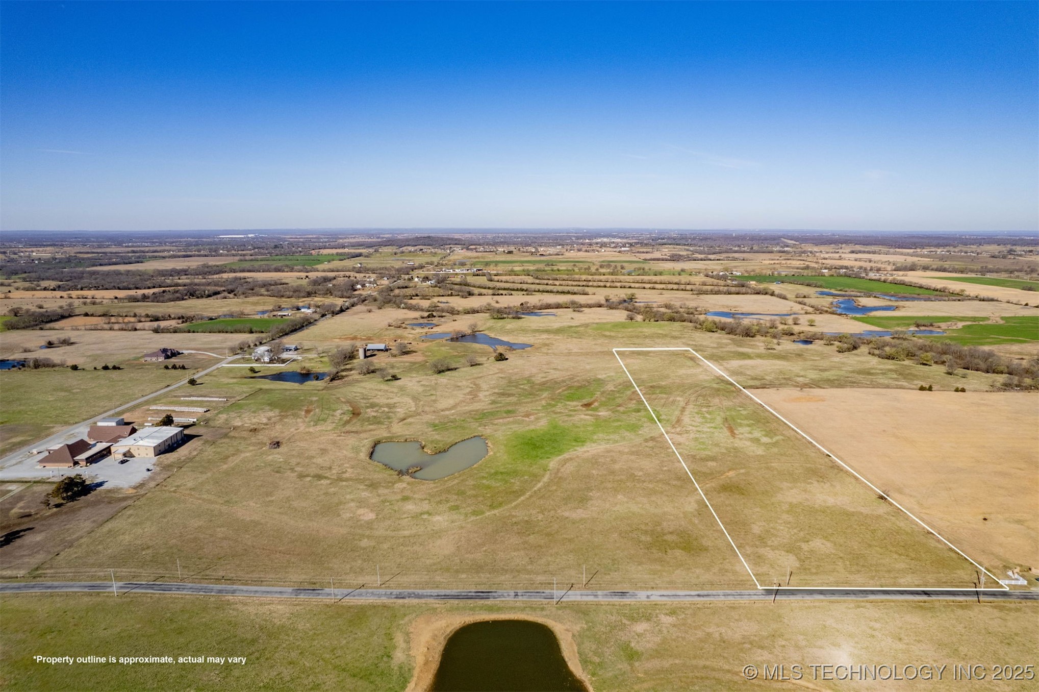 31300 N 4250 Road Property Photo