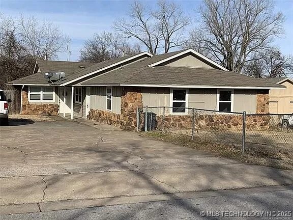 Cooper Real Estate Listings Main Image