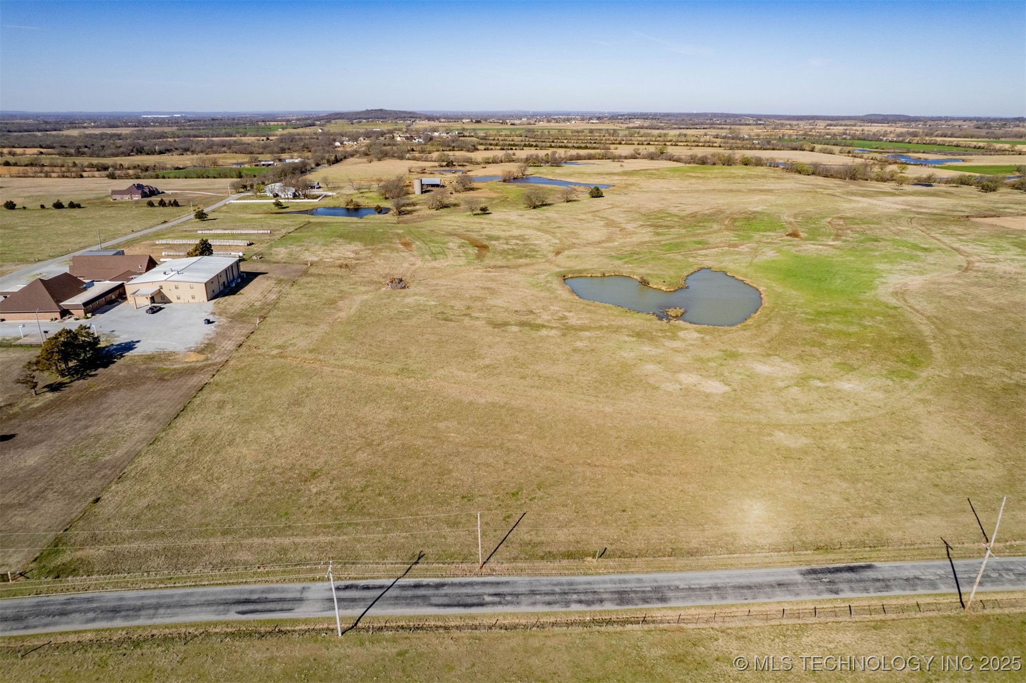 31304 S 4250 Road Property Photo 2