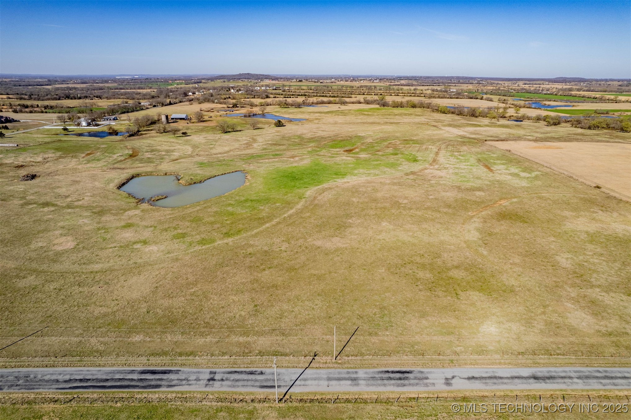 31304 S 4250 Road Property Photo 3
