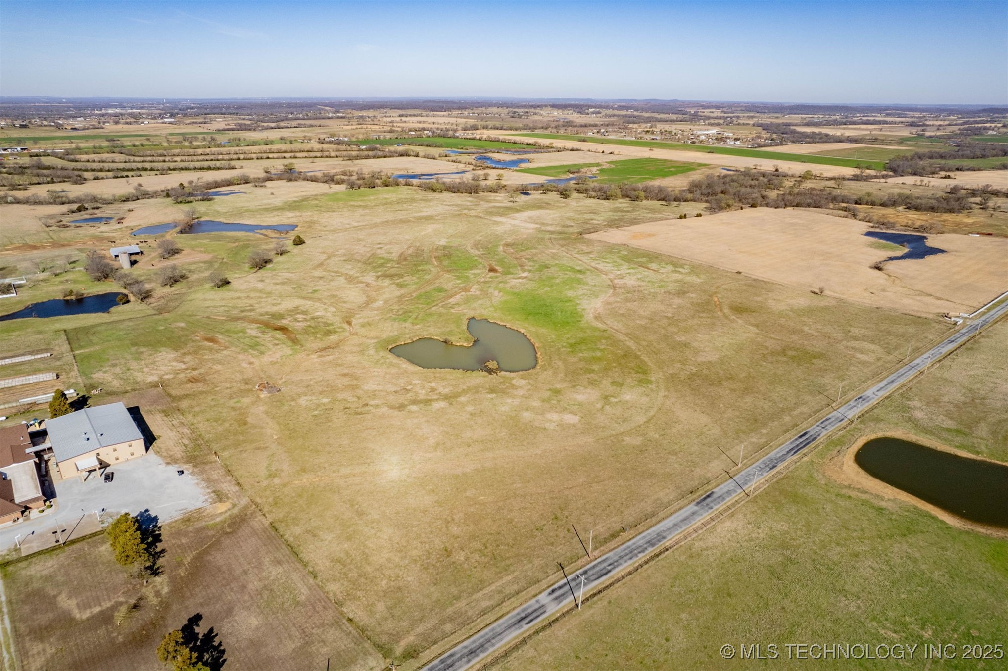 31304 S 4250 Road Property Photo 7