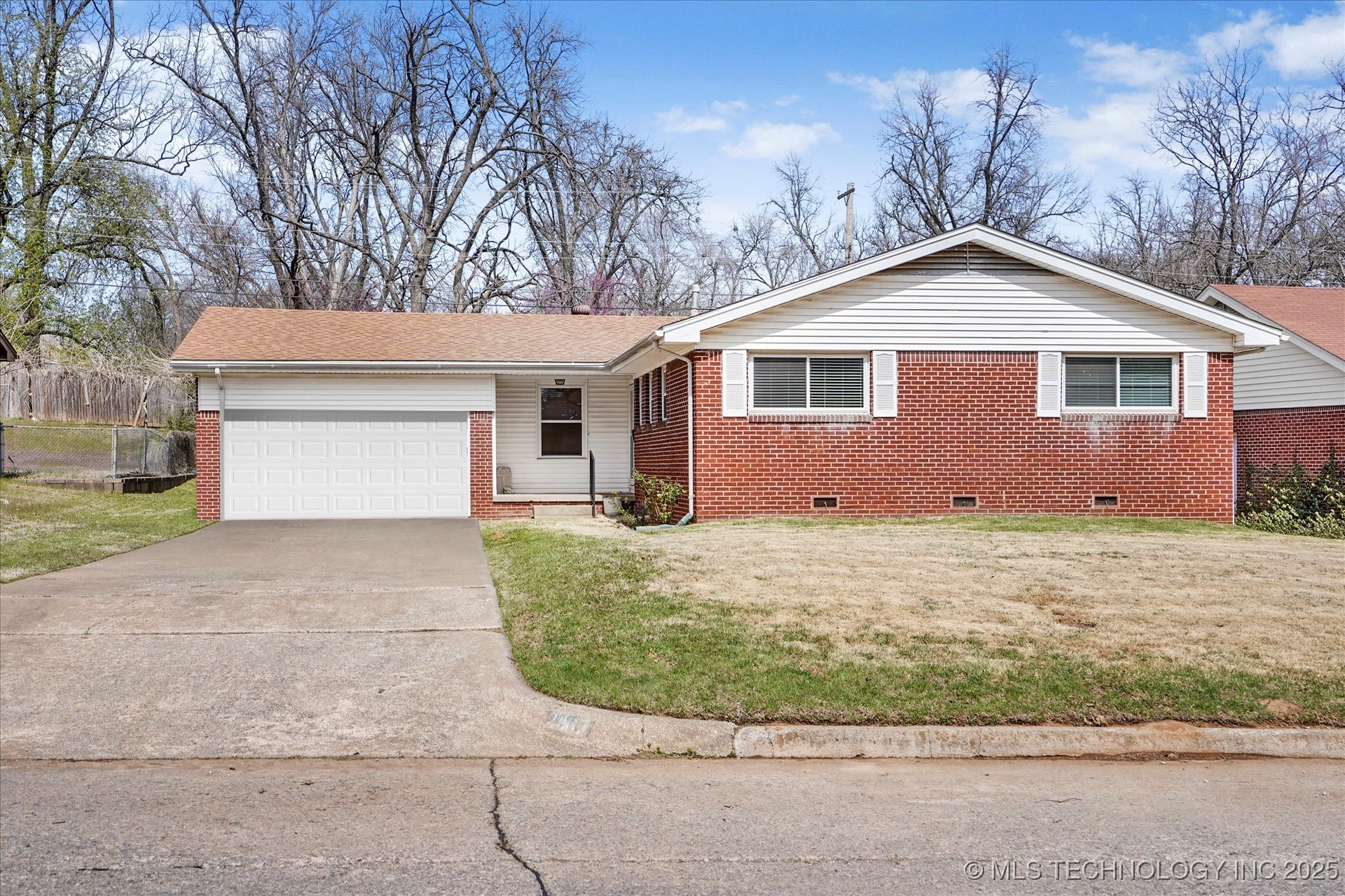 2467 E 54th Street Property Photo 1