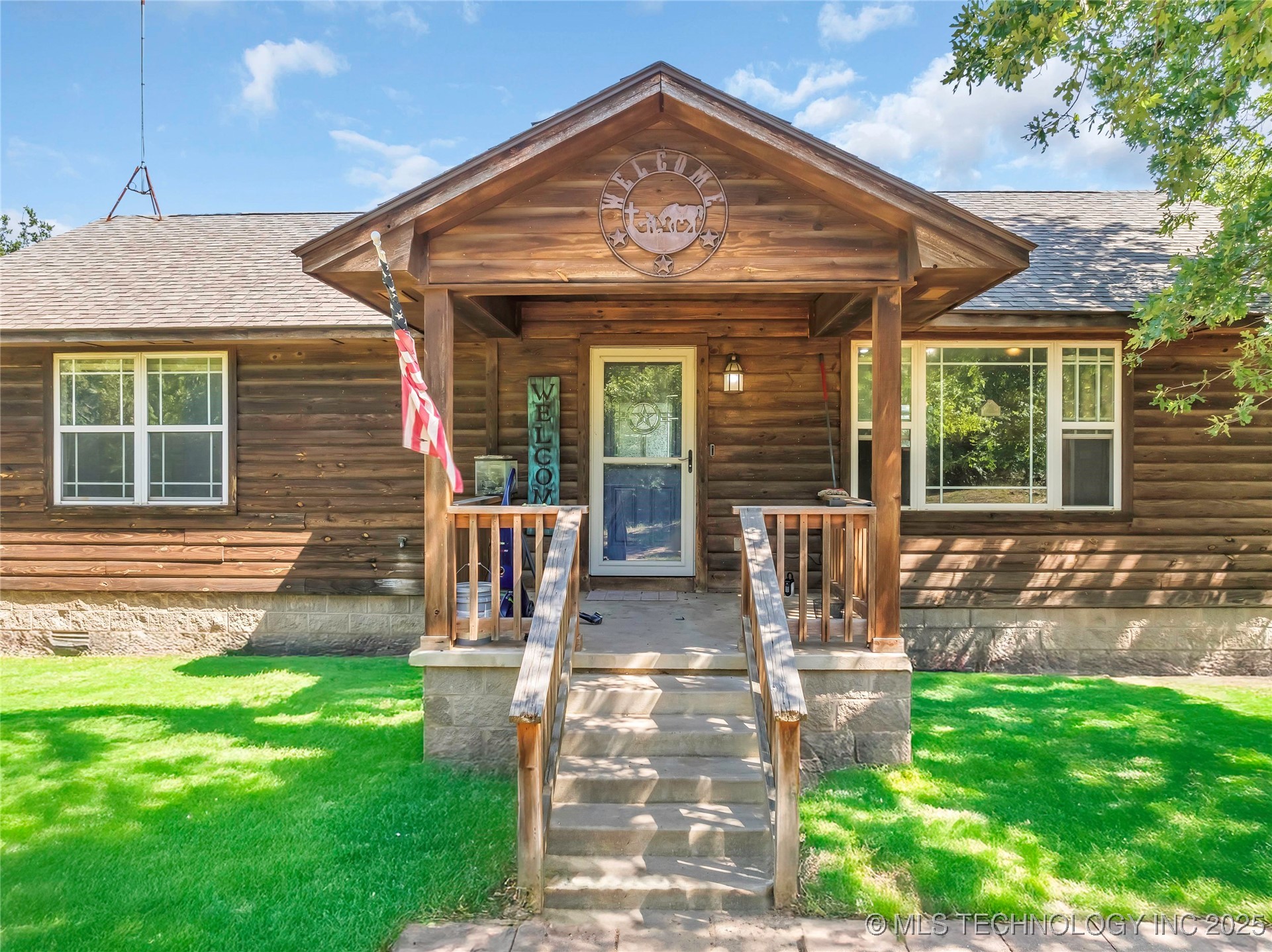 922 Oak Ridge Street Property Photo
