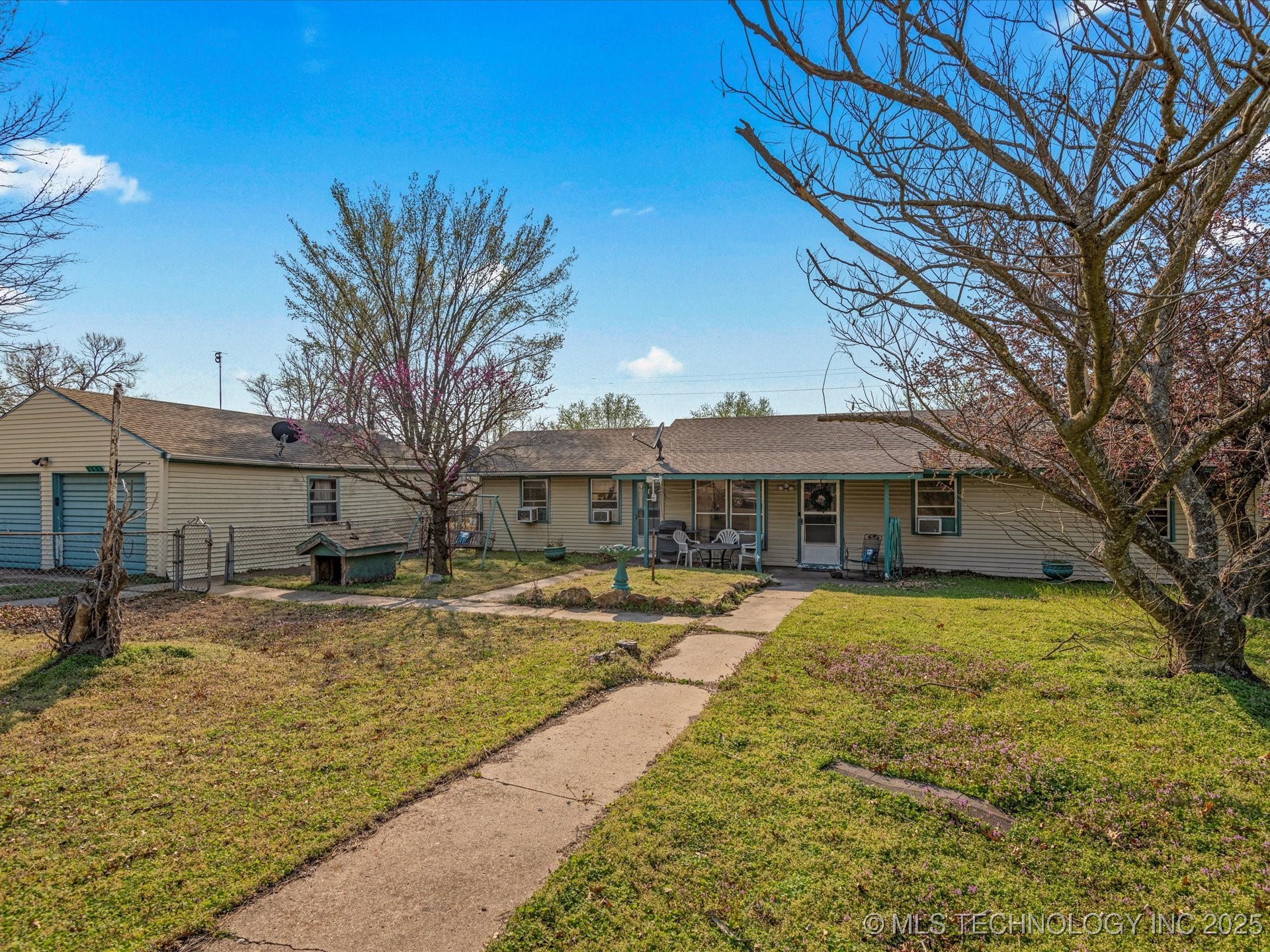 251 S Bryan Street Property Photo