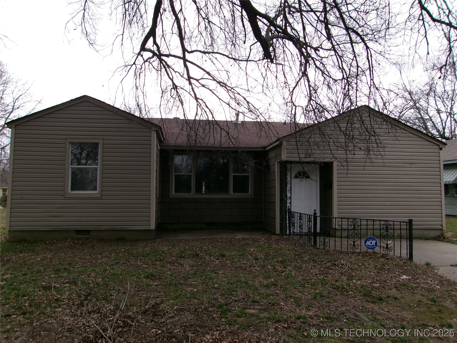 2131 Topeka Street Property Photo