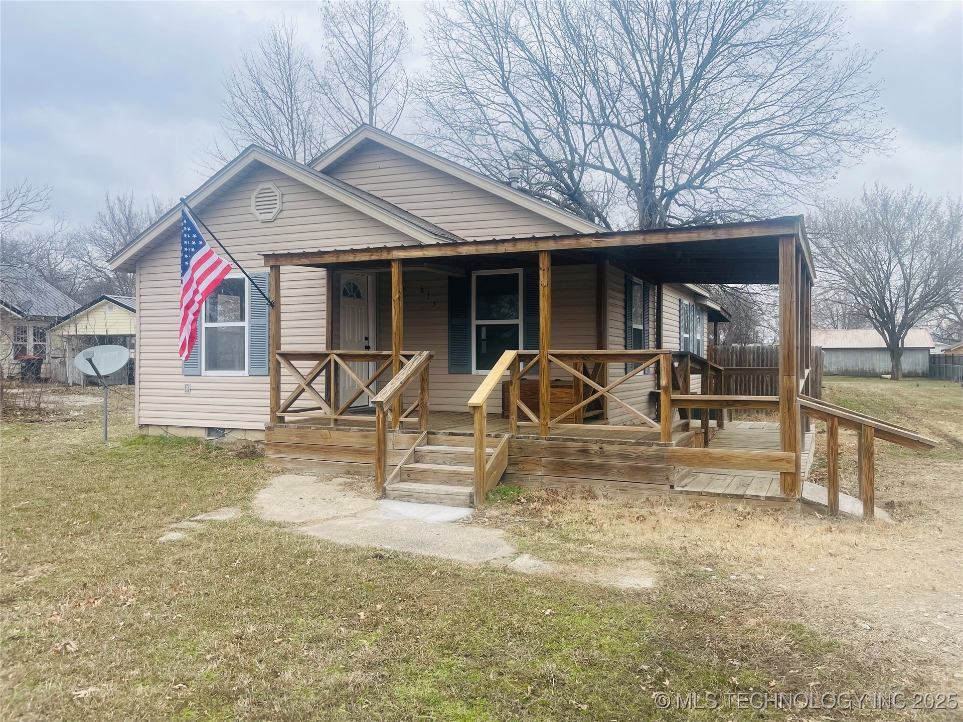 615 W 8th Street Property Photo