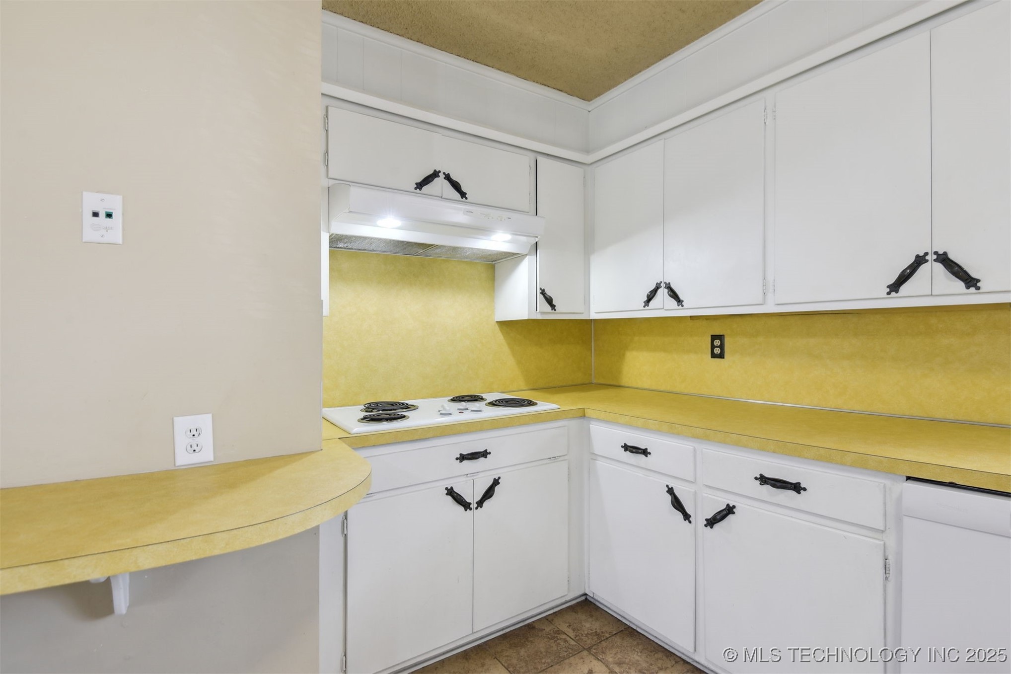 2107 E 52nd Place Property Photo 11