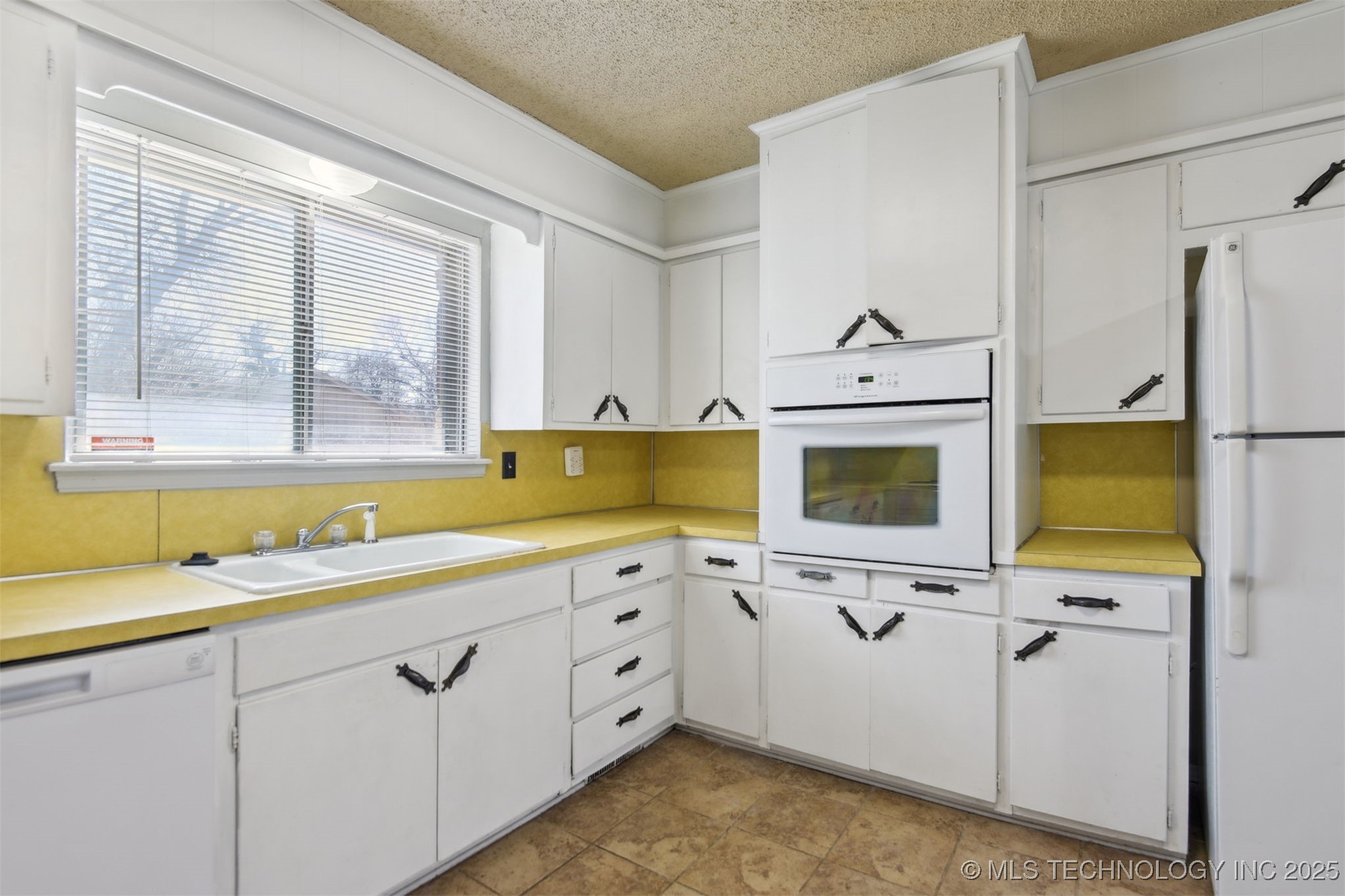 2107 E 52nd Place Property Photo 12