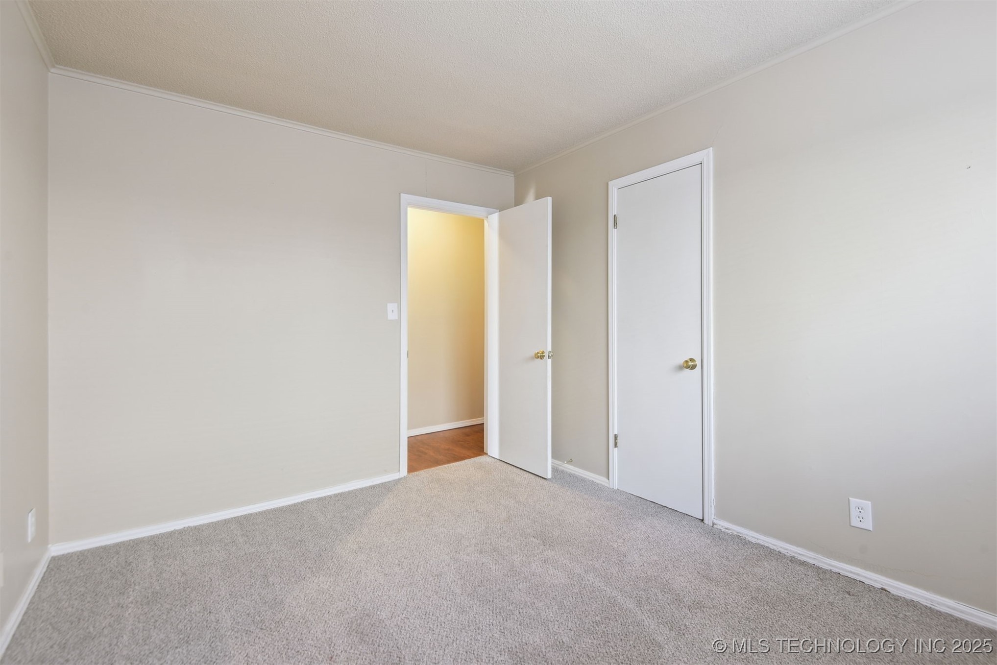 2107 E 52nd Place Property Photo 19