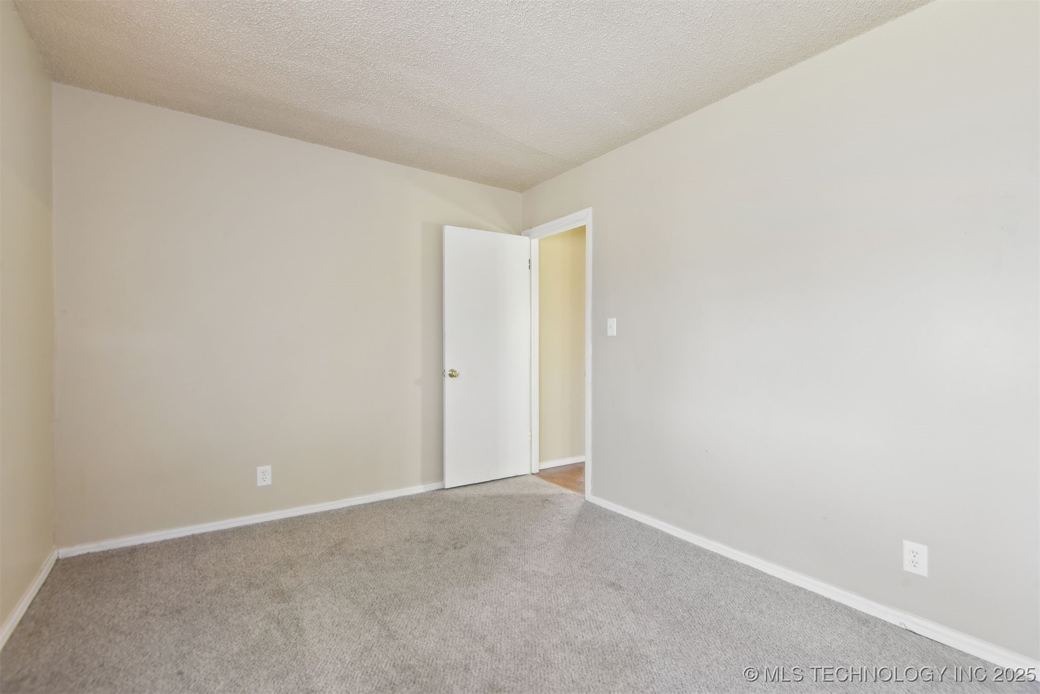 2107 E 52nd Place Property Photo 22