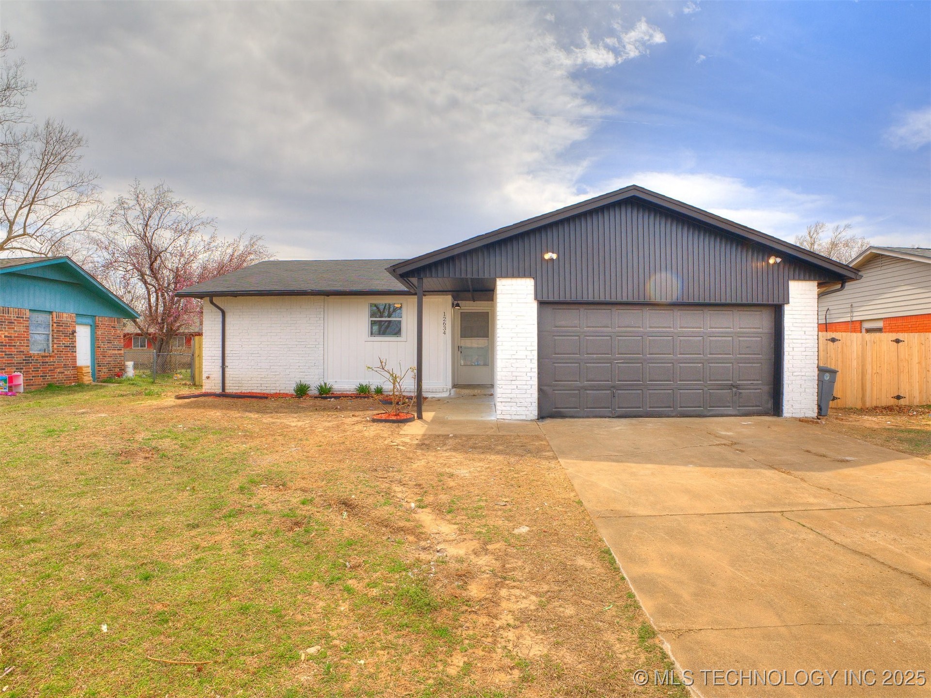 12634 E 31st Place Property Photo