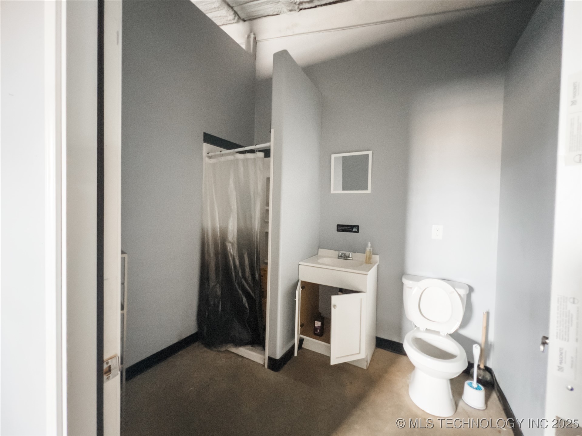 10190 S 426 Road Property Photo 7