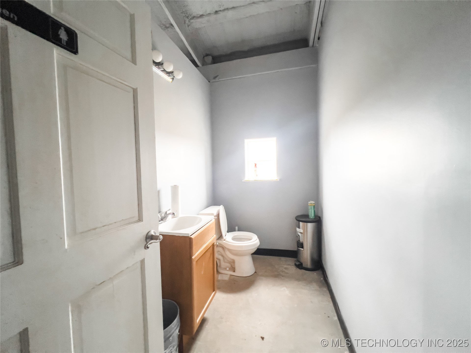10190 S 426 Road Property Photo 9