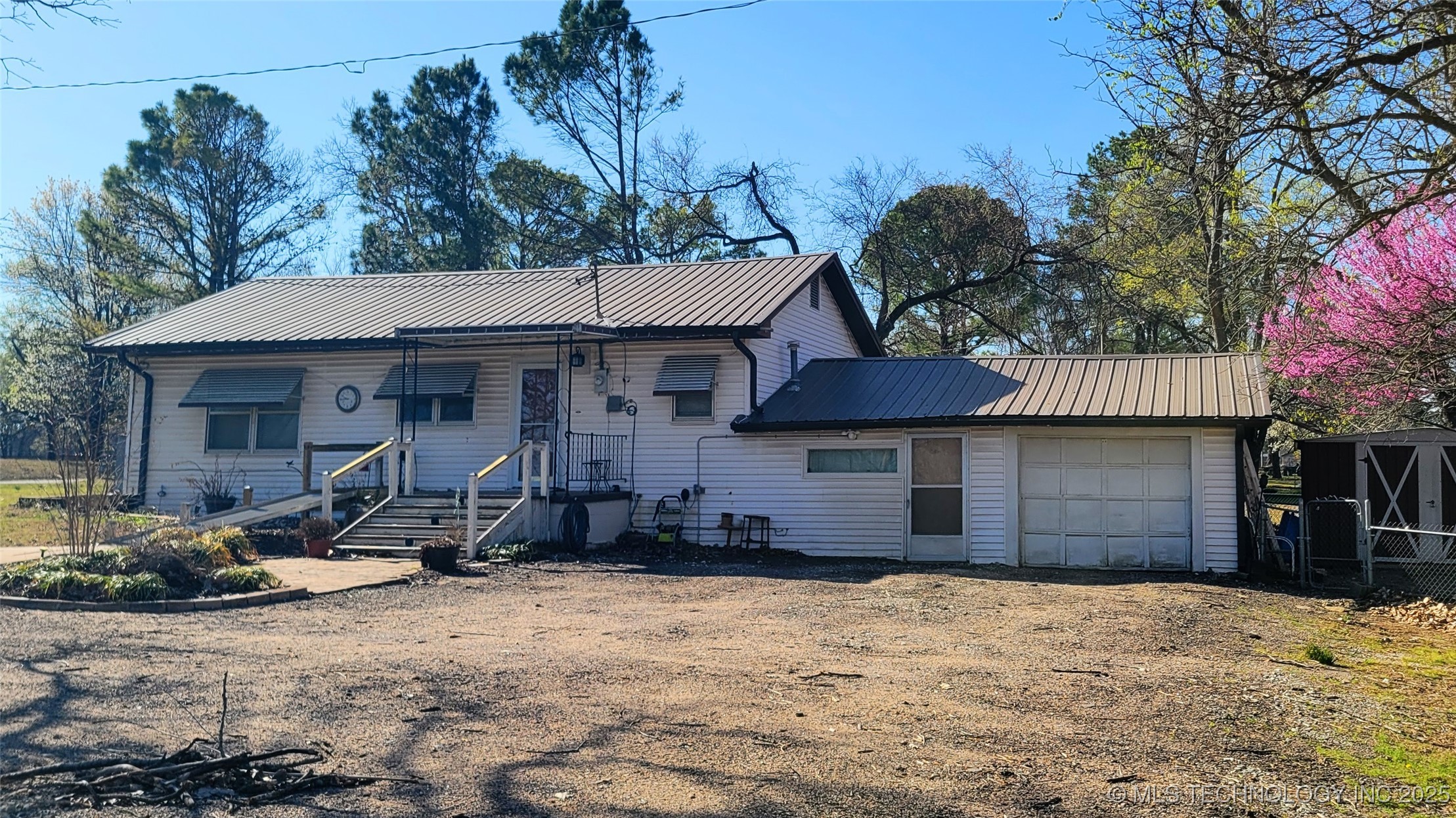 14021 County Road 3500 Property Photo