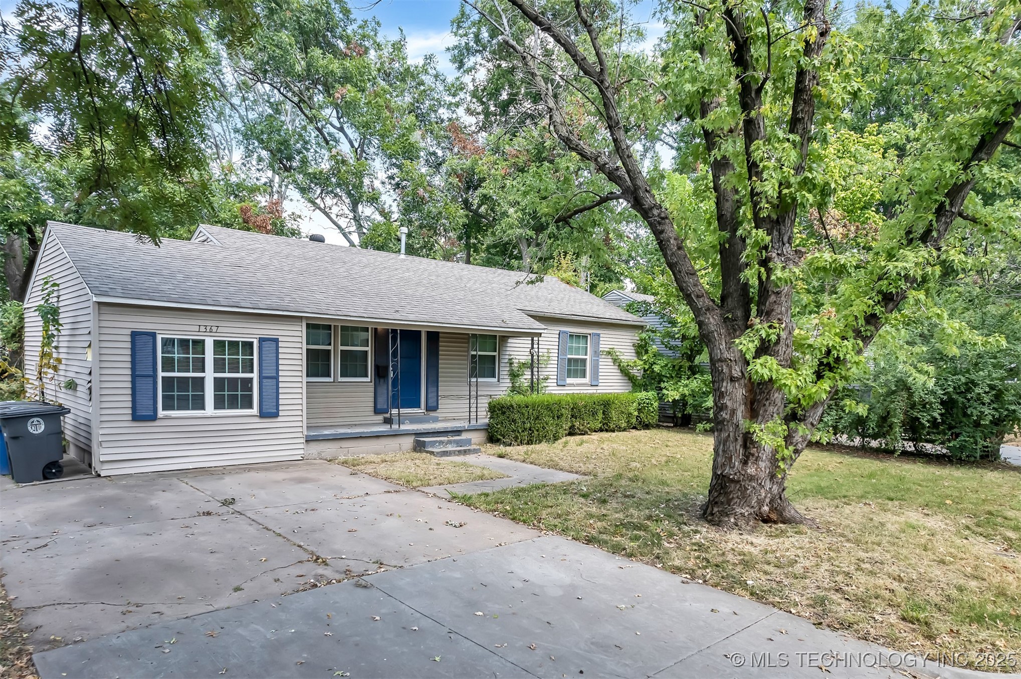 1367 E 43rd Street Property Photo
