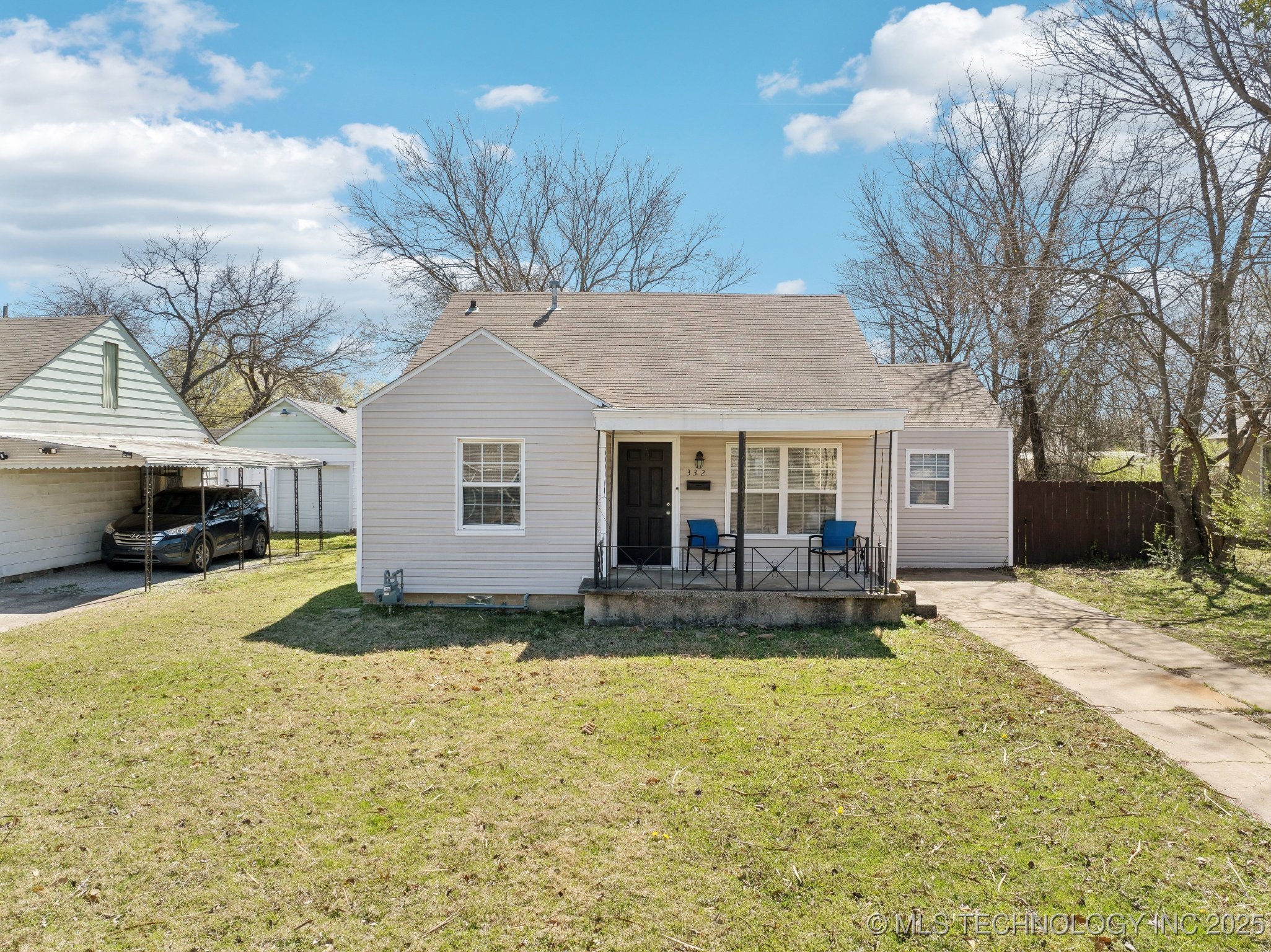 332 E Zion Street Property Photo