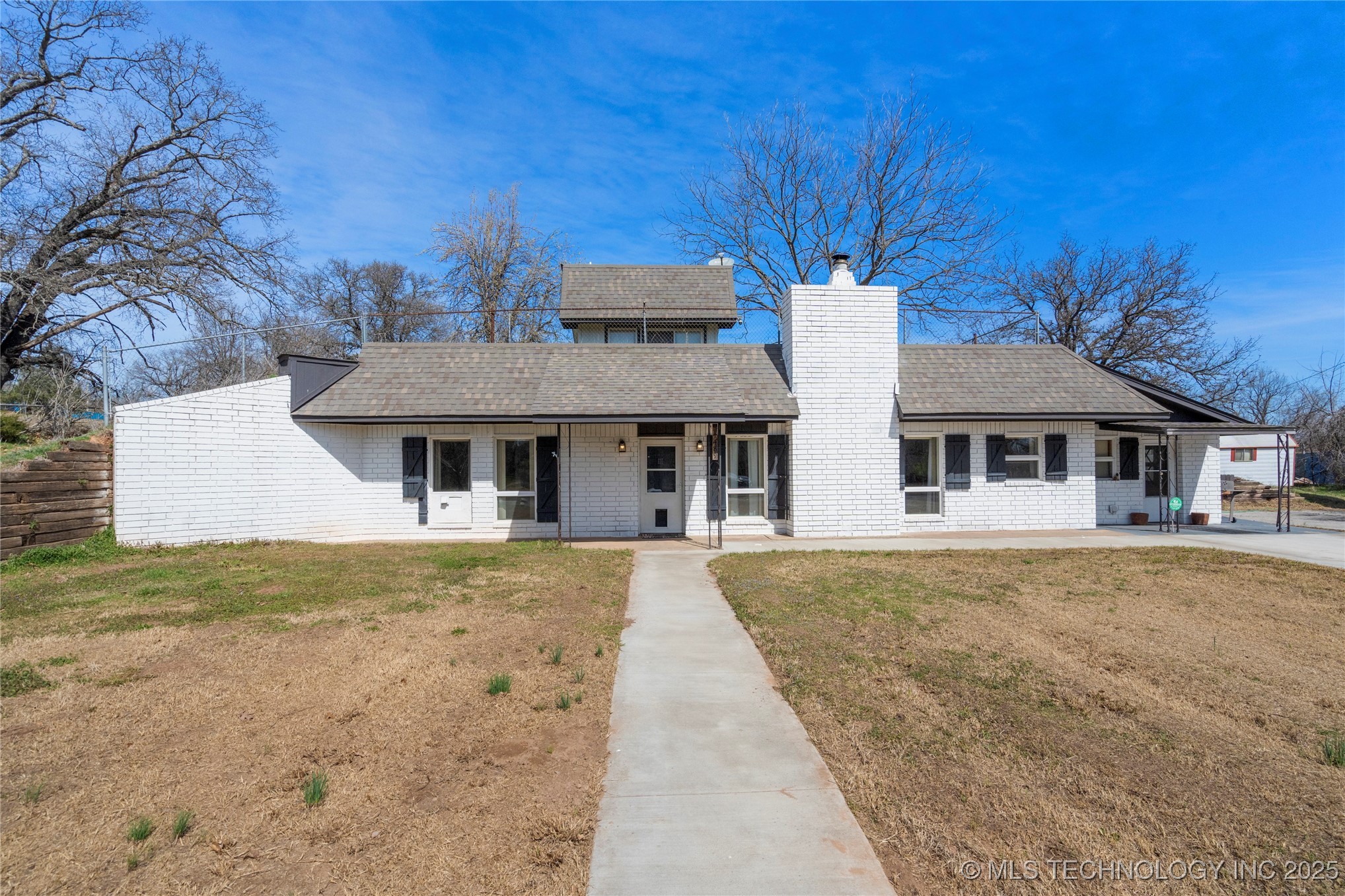 34489 W Highway 16 Highway Property Photo