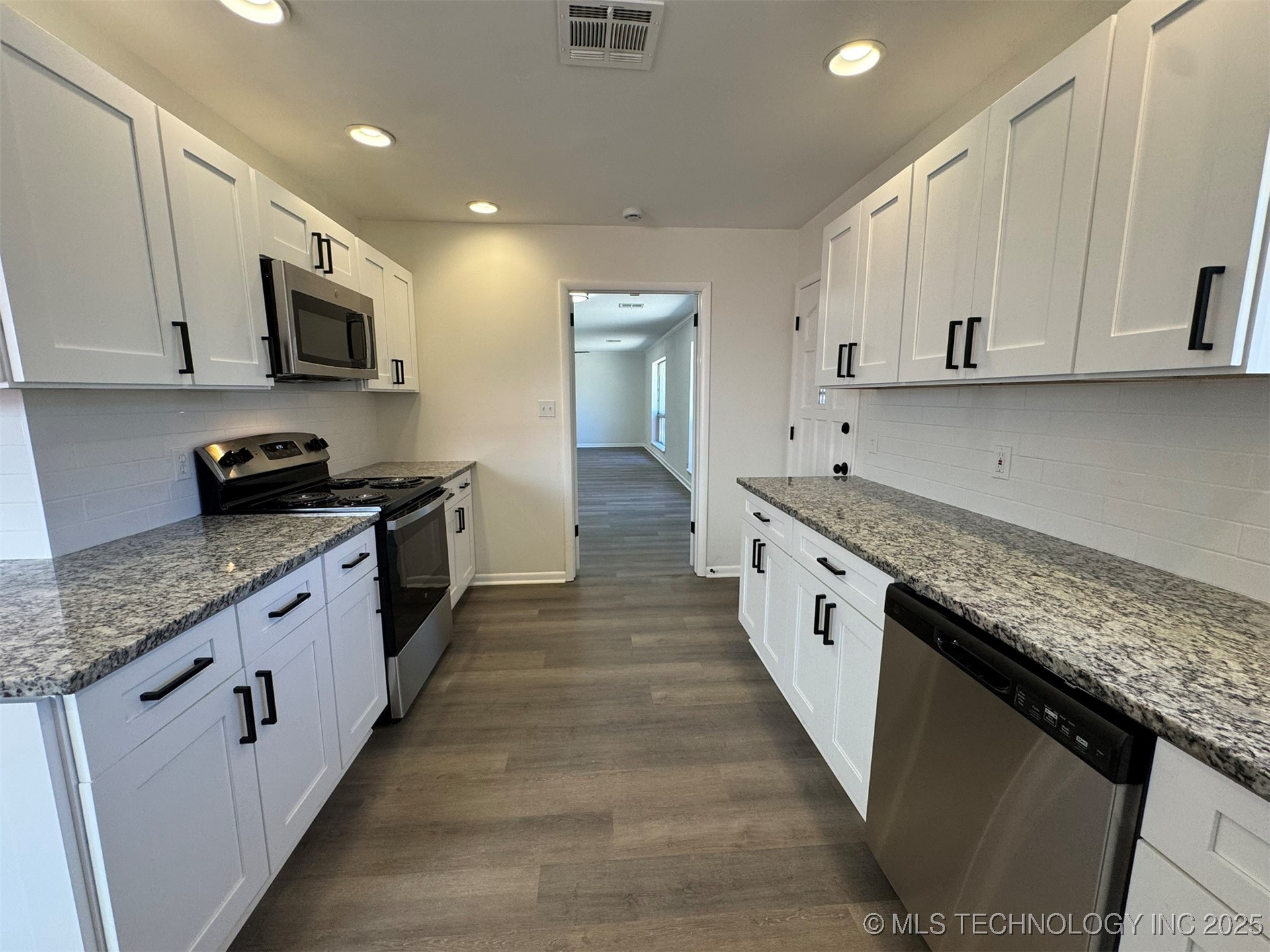 4760 S Irvington Avenue Property Photo 12