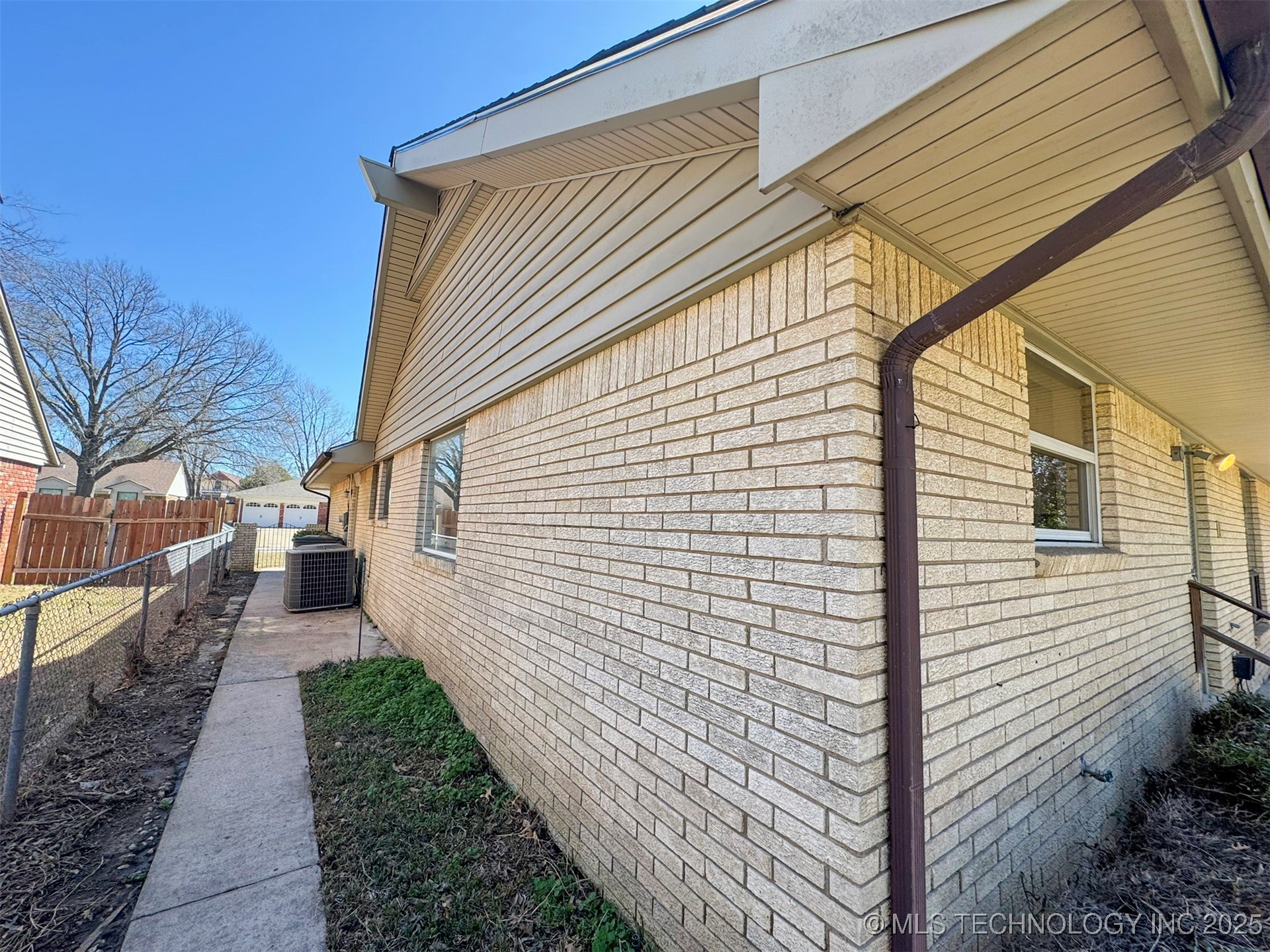 4760 S Irvington Avenue Property Photo 31