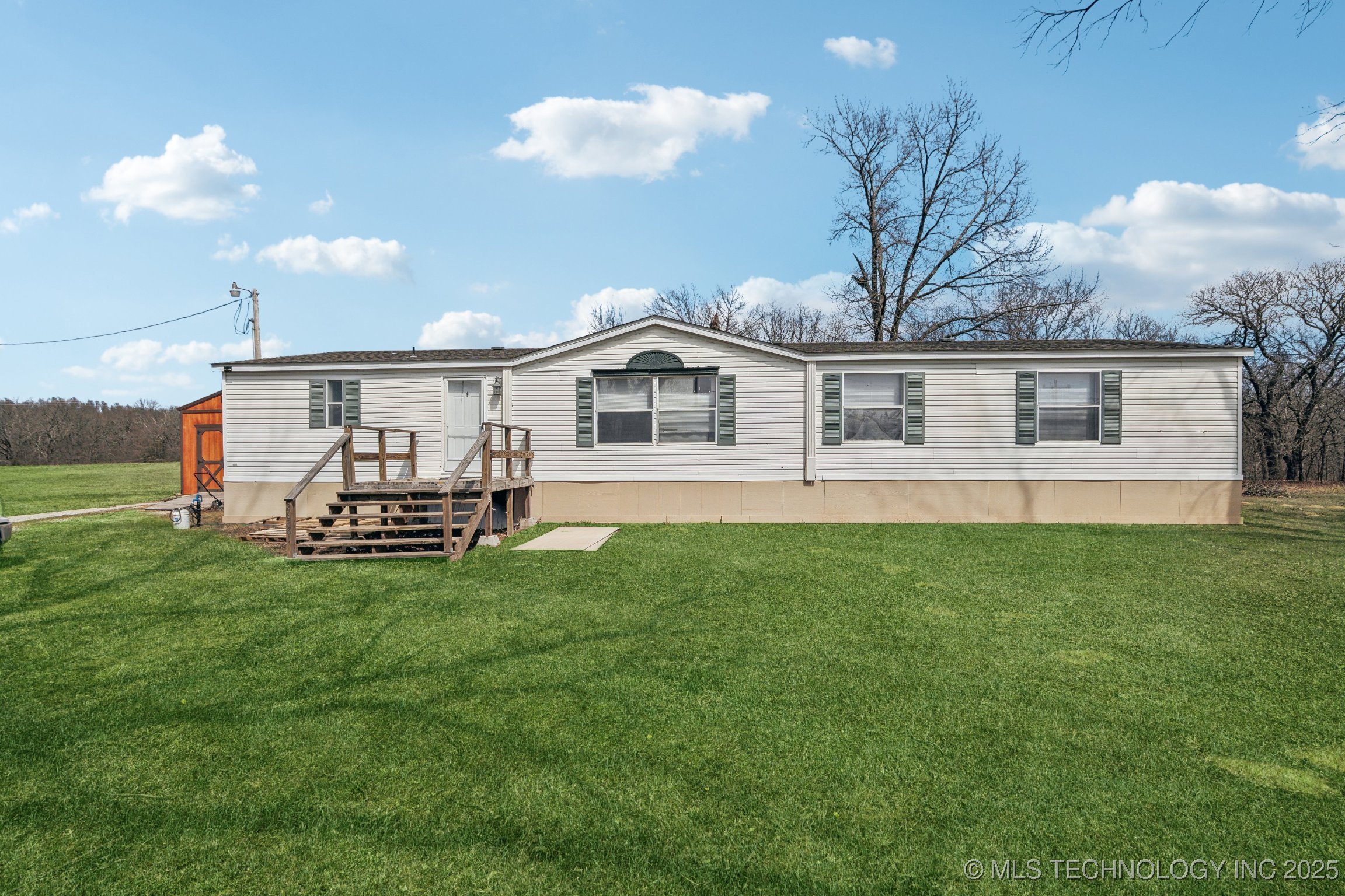 26281 16 Highway Property Photo