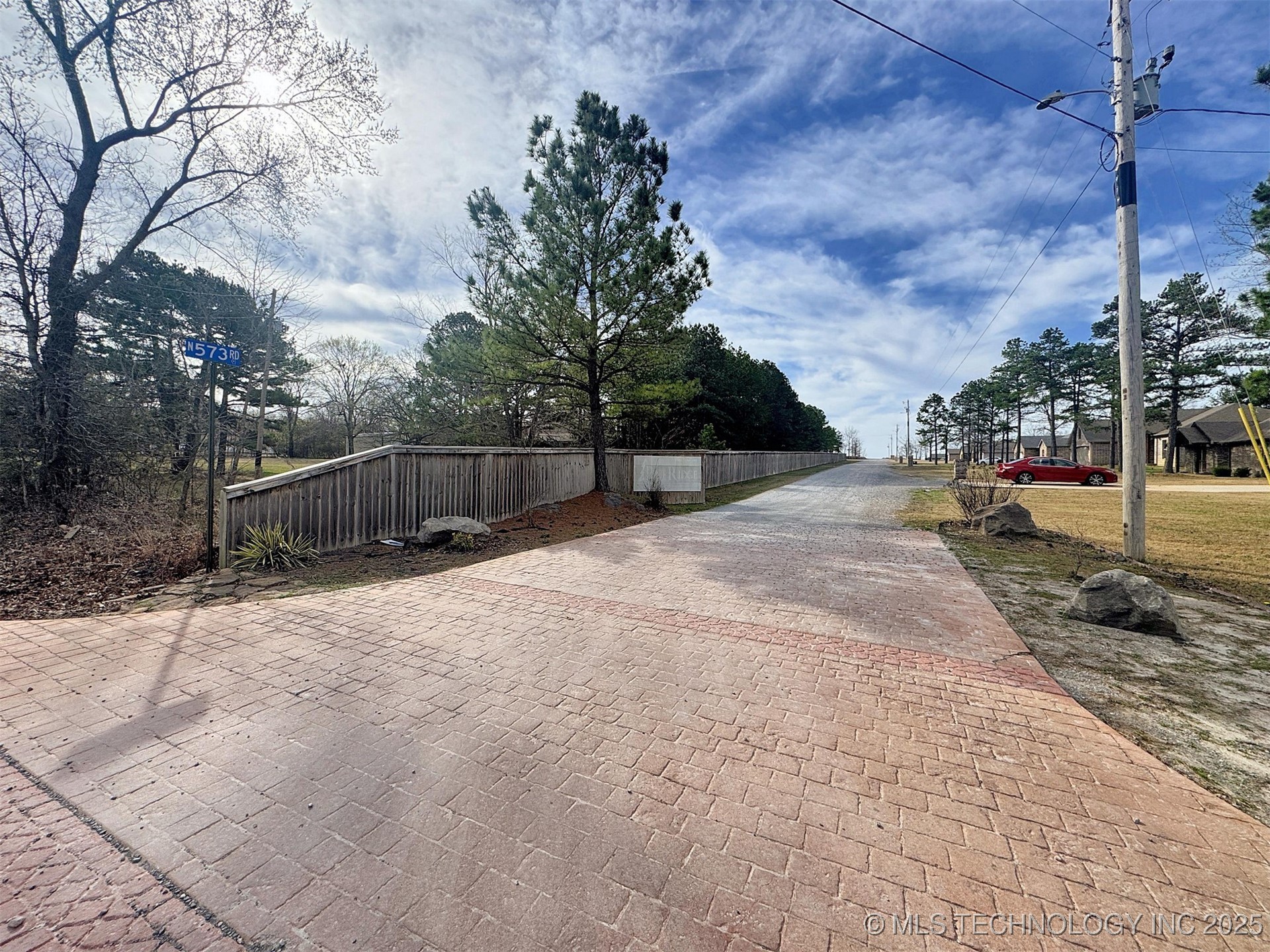 16399 N 573 Road Property Photo