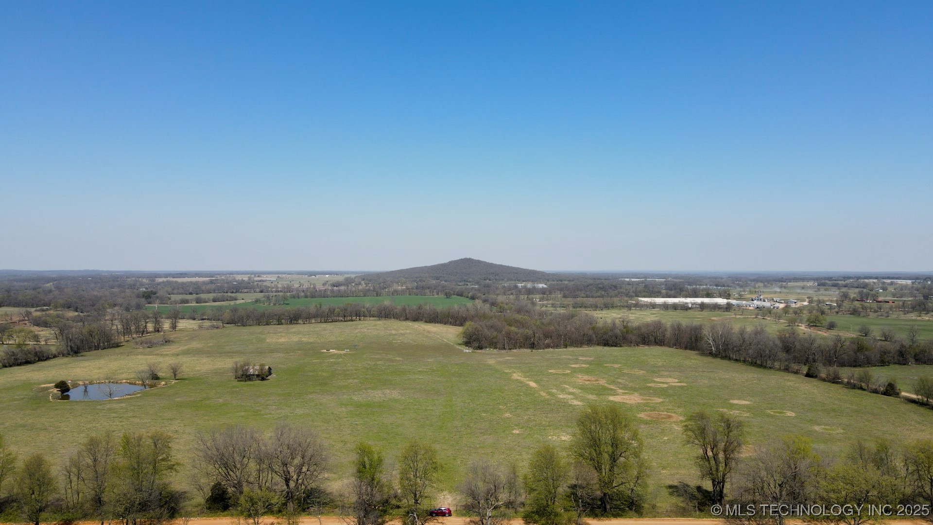 476200 E 704 Road Property Photo