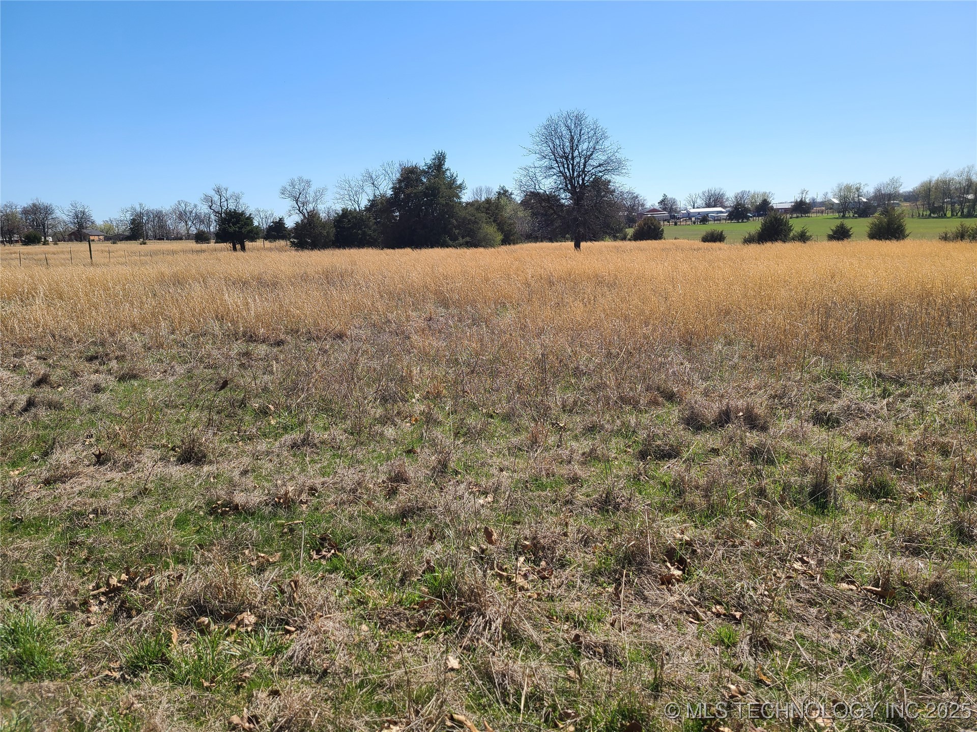 472210 E 610 Road Property Photo