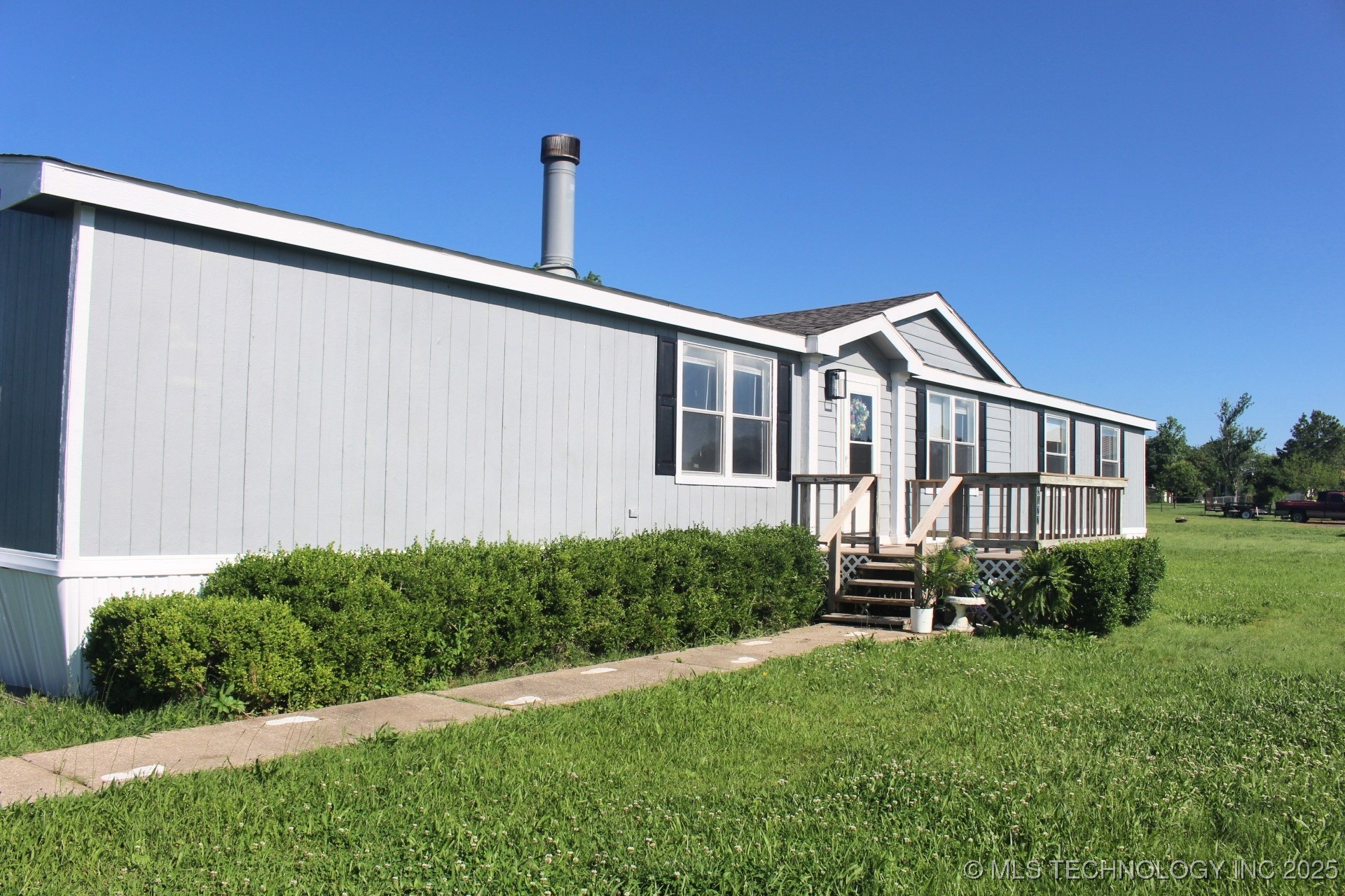 9122 S 42585 Road Property Photo