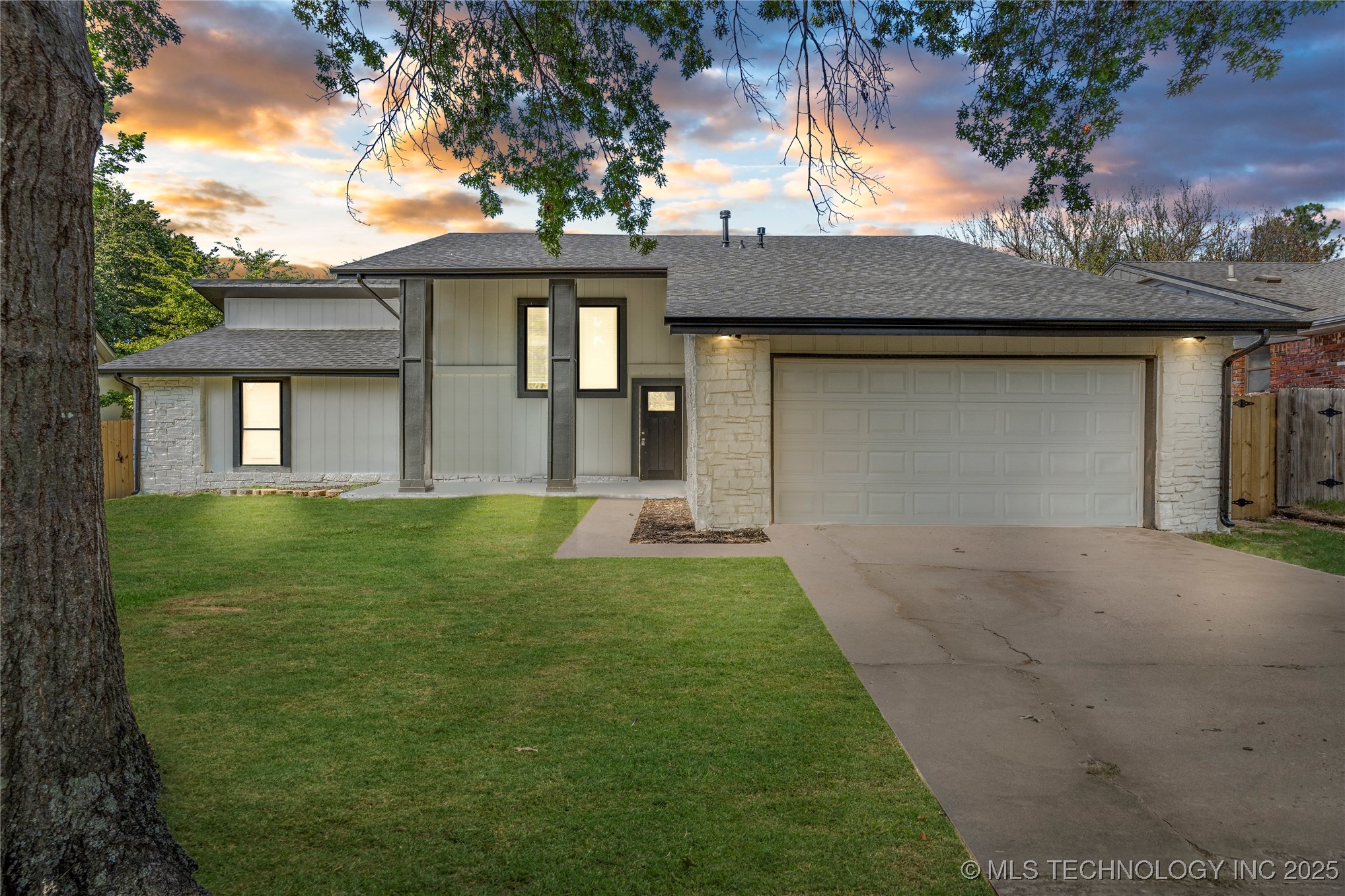 7821 E 77th Place Property Photo