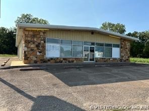 6536 N Peoria Avenue Property Photo 2