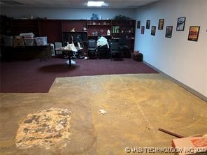 6536 N Peoria Avenue Property Photo 4