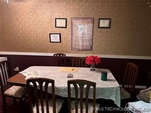 6536 N Peoria Avenue Property Photo 7