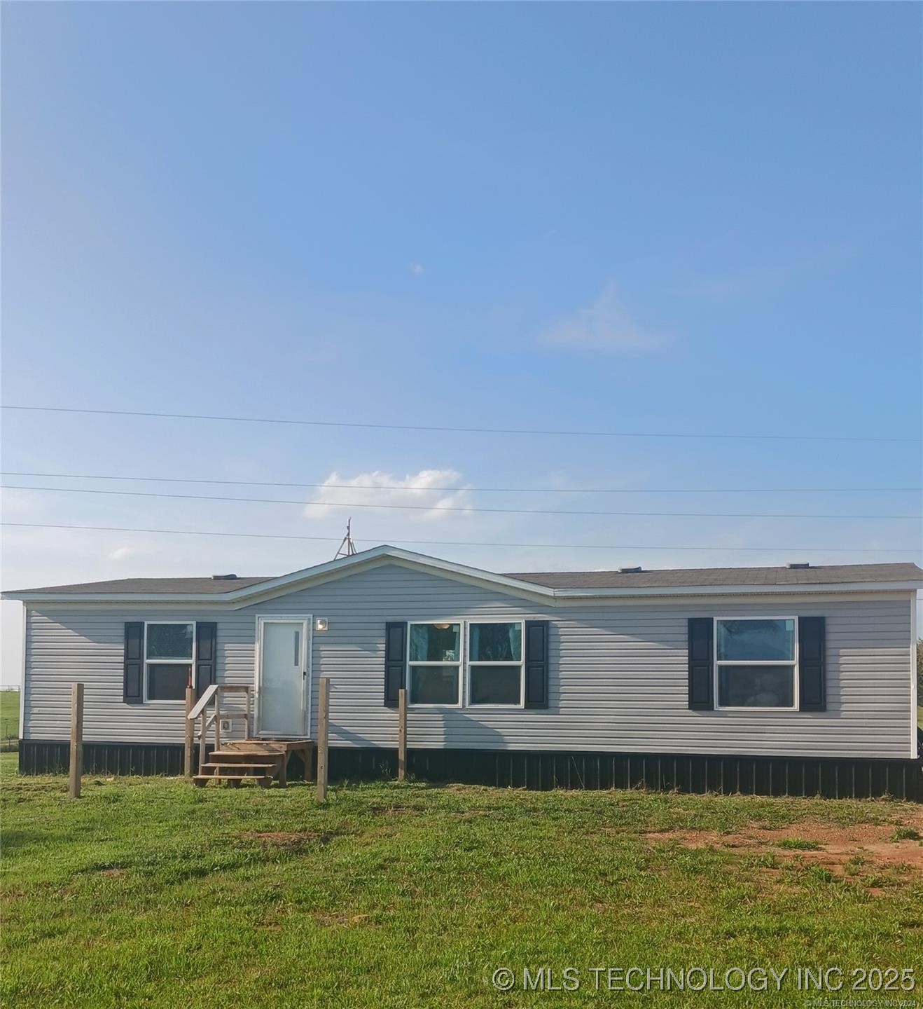 474243 E 1097 Property Photo