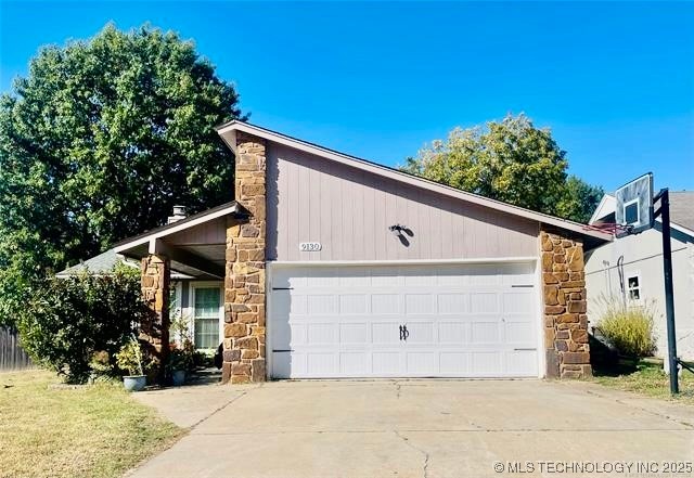 9130 S 91st East Avenue Property Photo