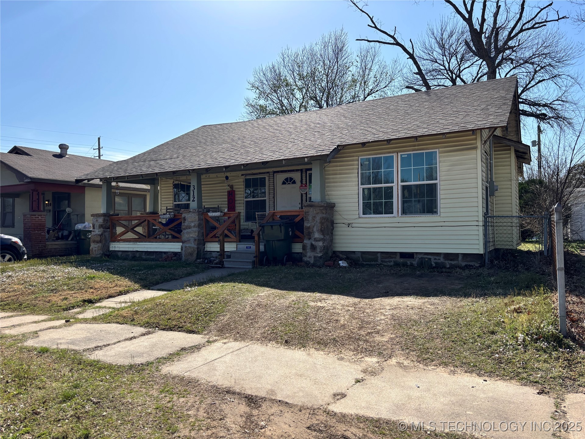 312 N Sherman Avenue Property Photo