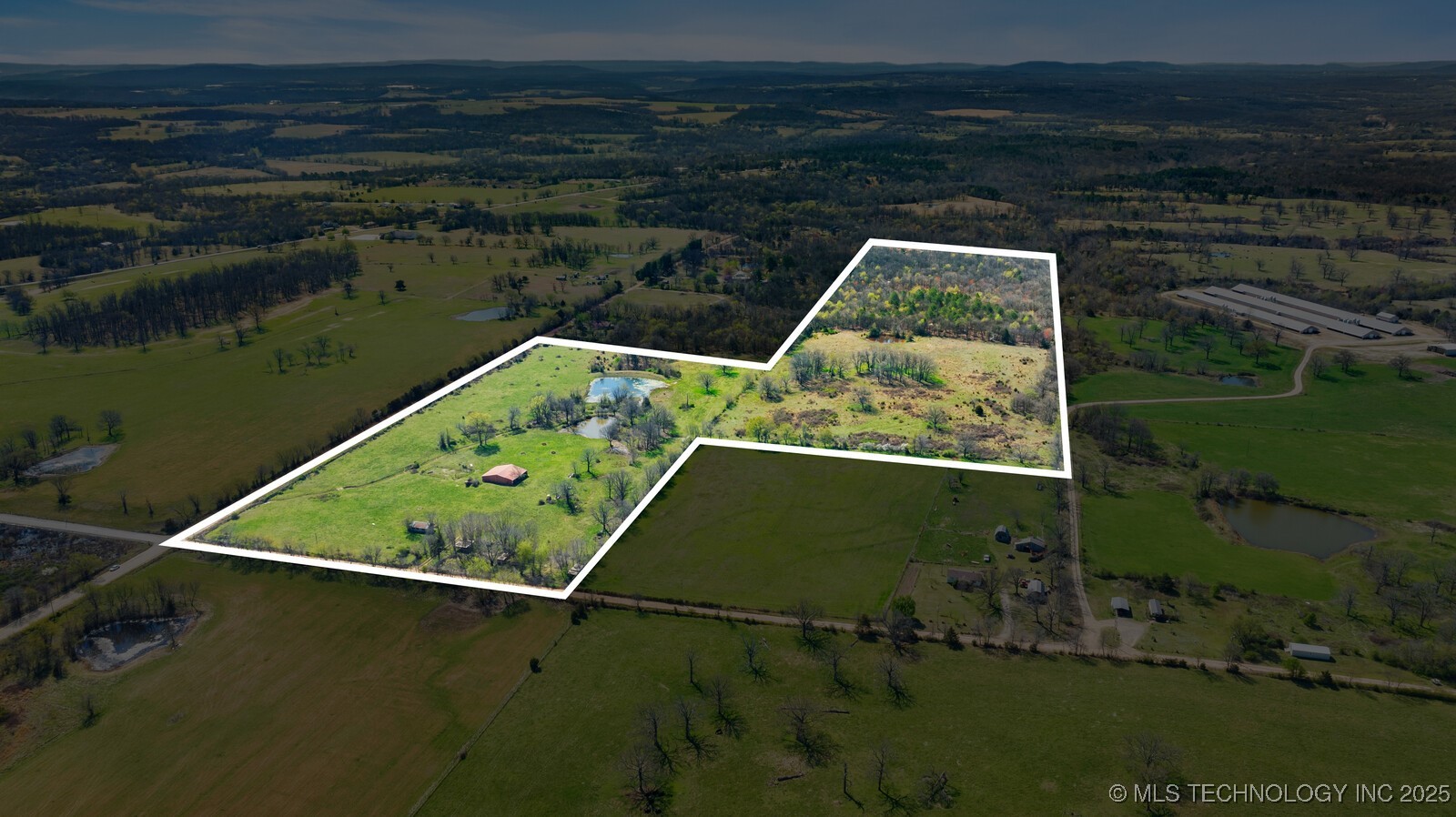 472916 E 730 Road Property Photo