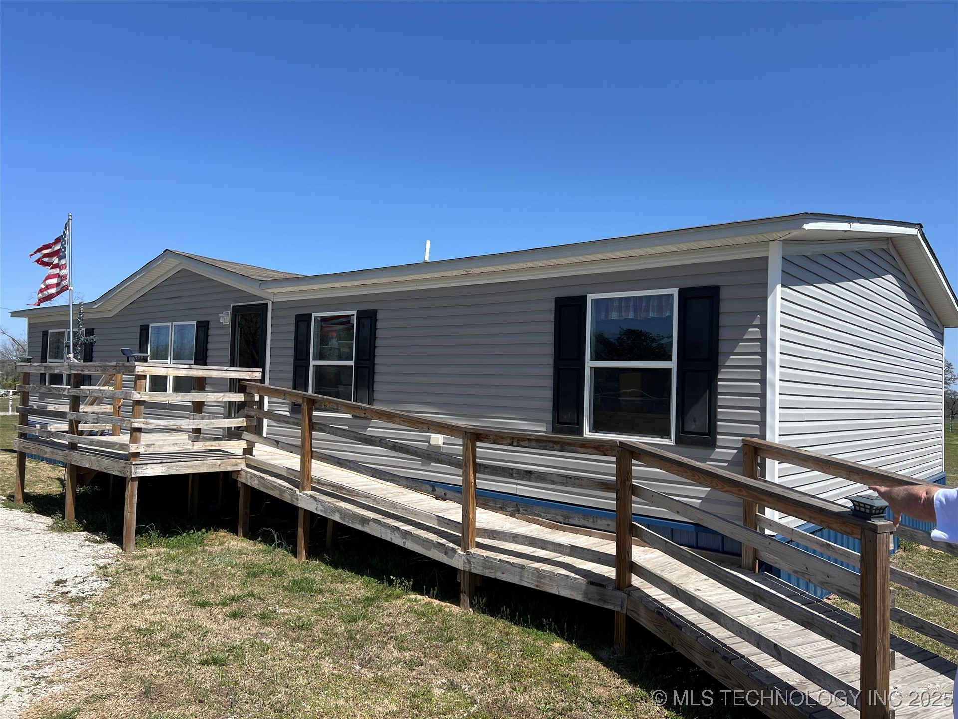 1720 3rd Se Property Photo