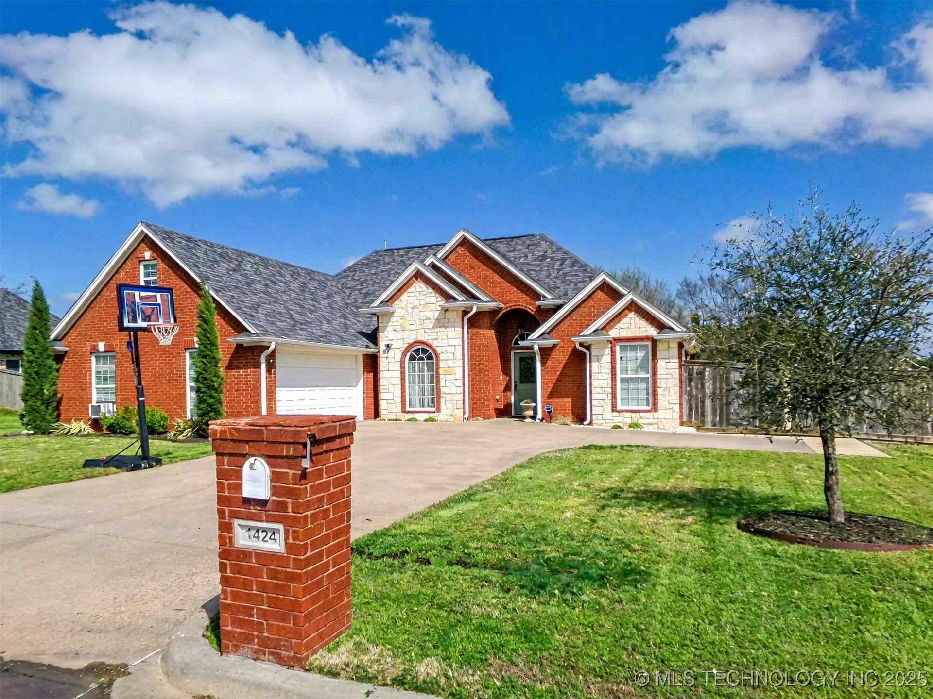 1424 Colt Drive