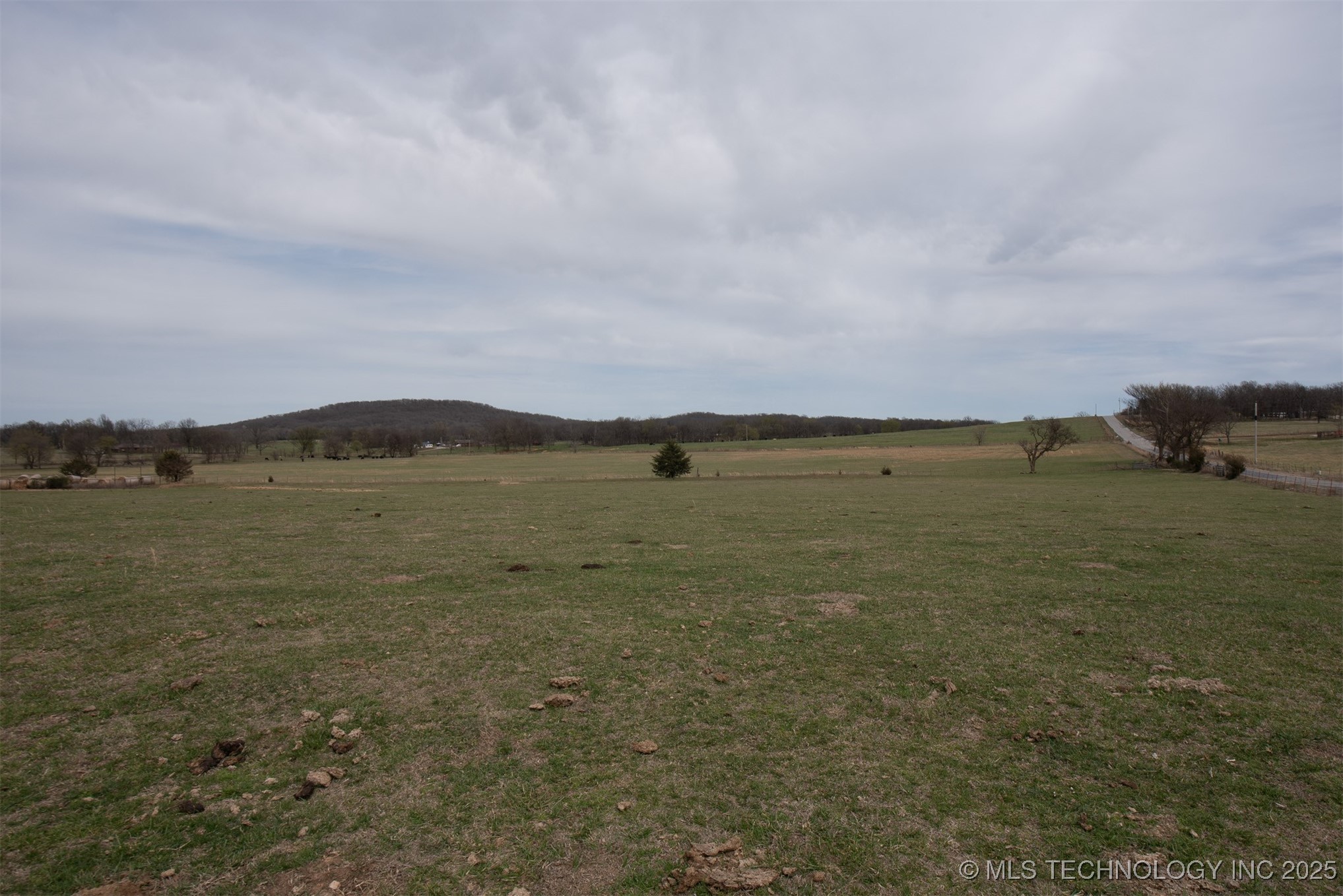 690 Property Photo